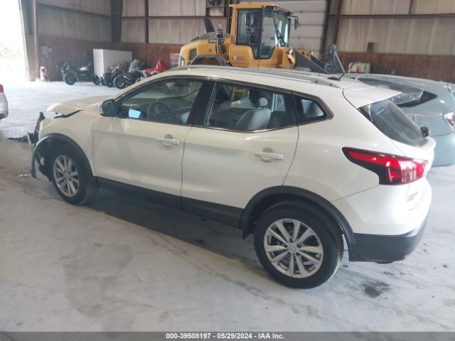 Photo 2 VIN: JN1BJ1CR2JW252792 - NISSAN ROGUE SPORT 