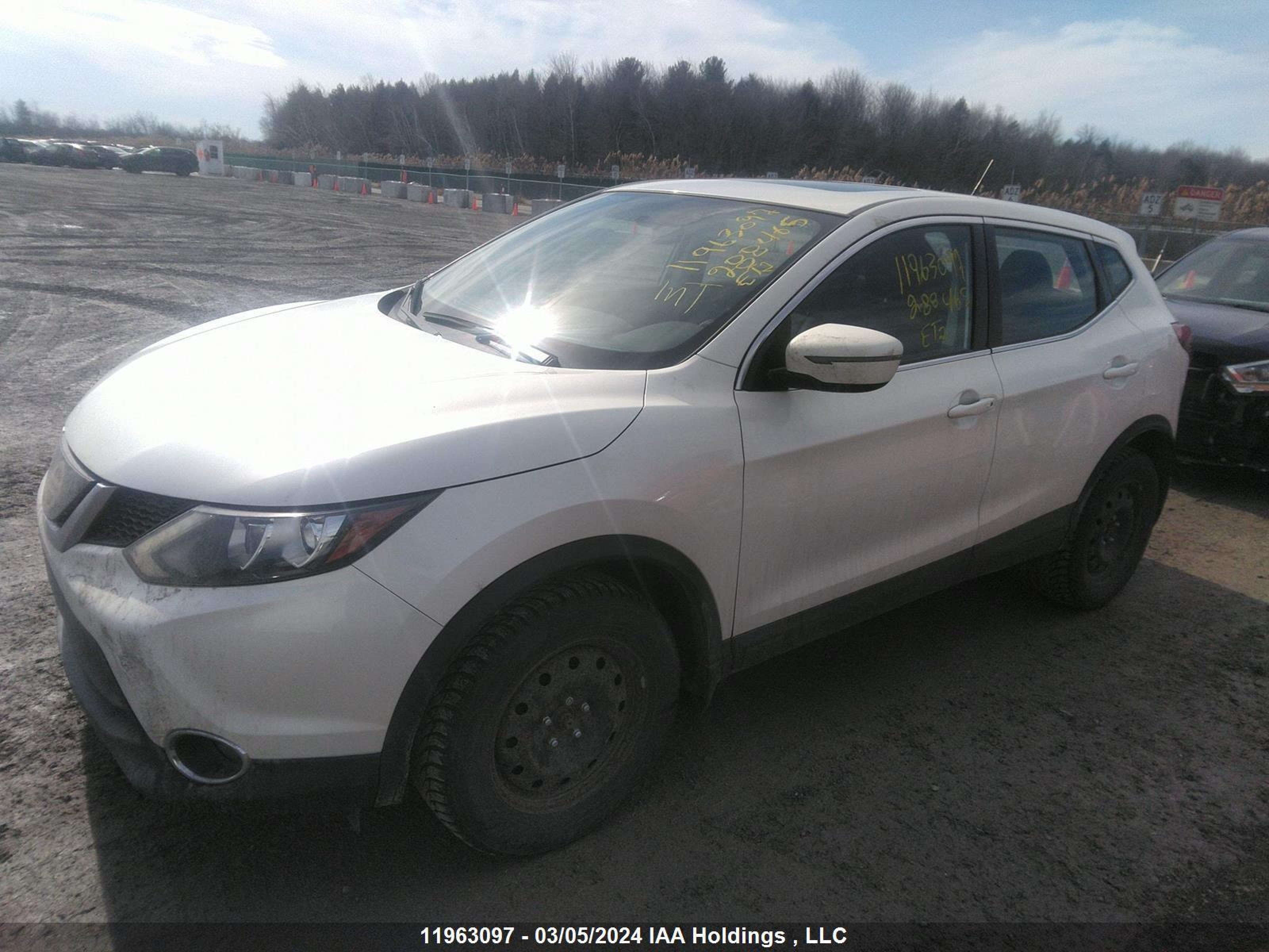 Photo 1 VIN: JN1BJ1CR2JW288465 - NISSAN QASHQAI 