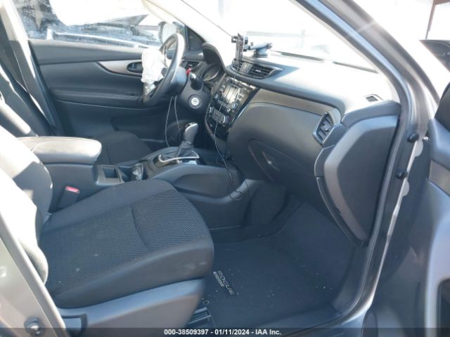 Photo 4 VIN: JN1BJ1CR3JW264157 - NISSAN ROGUE SPORT 