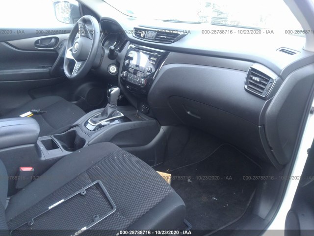 Photo 4 VIN: JN1BJ1CR4HW107876 - NISSAN ROGUE SPORT 