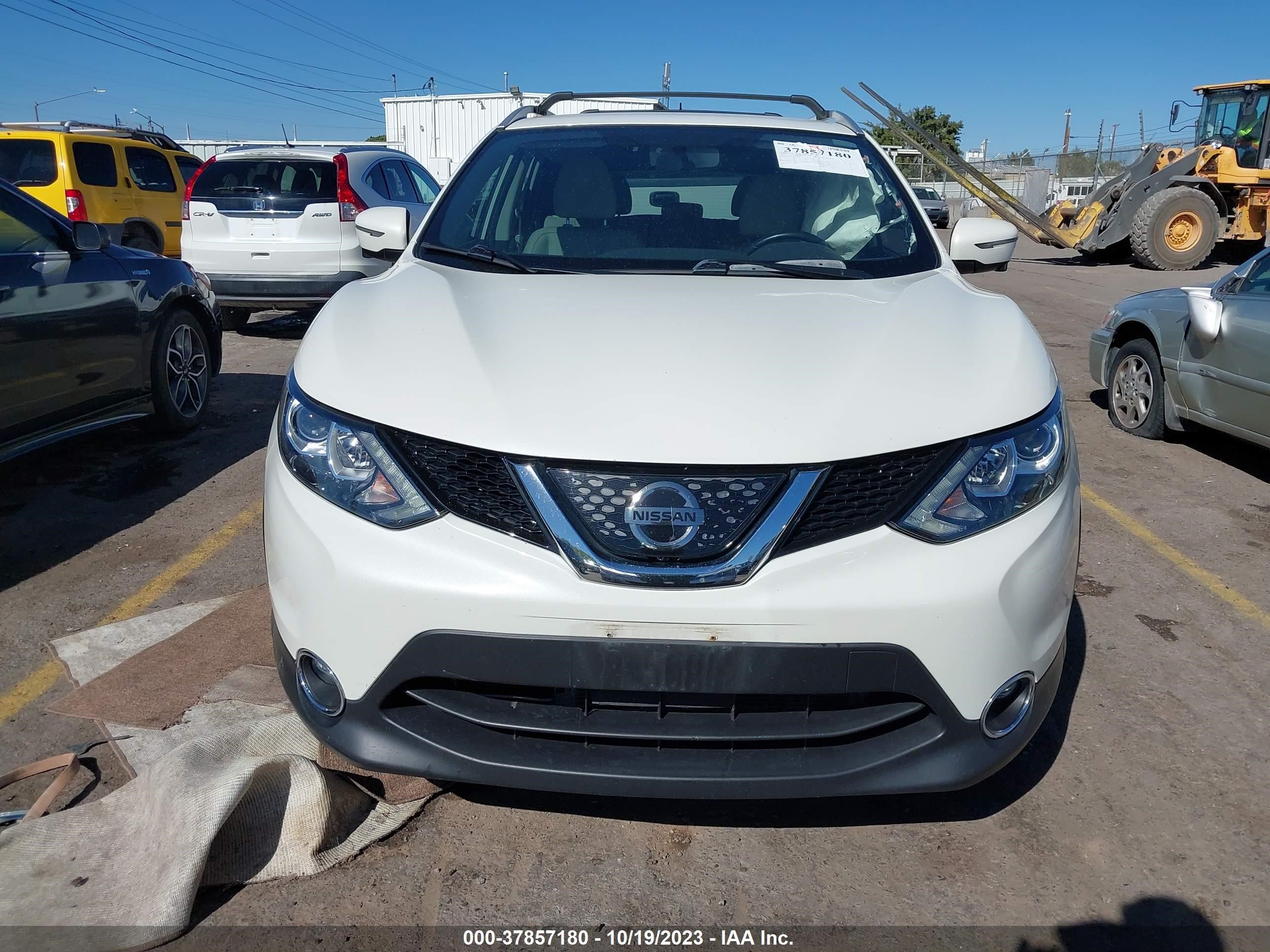 Photo 11 VIN: JN1BJ1CR4JW283977 - NISSAN ROGUE 