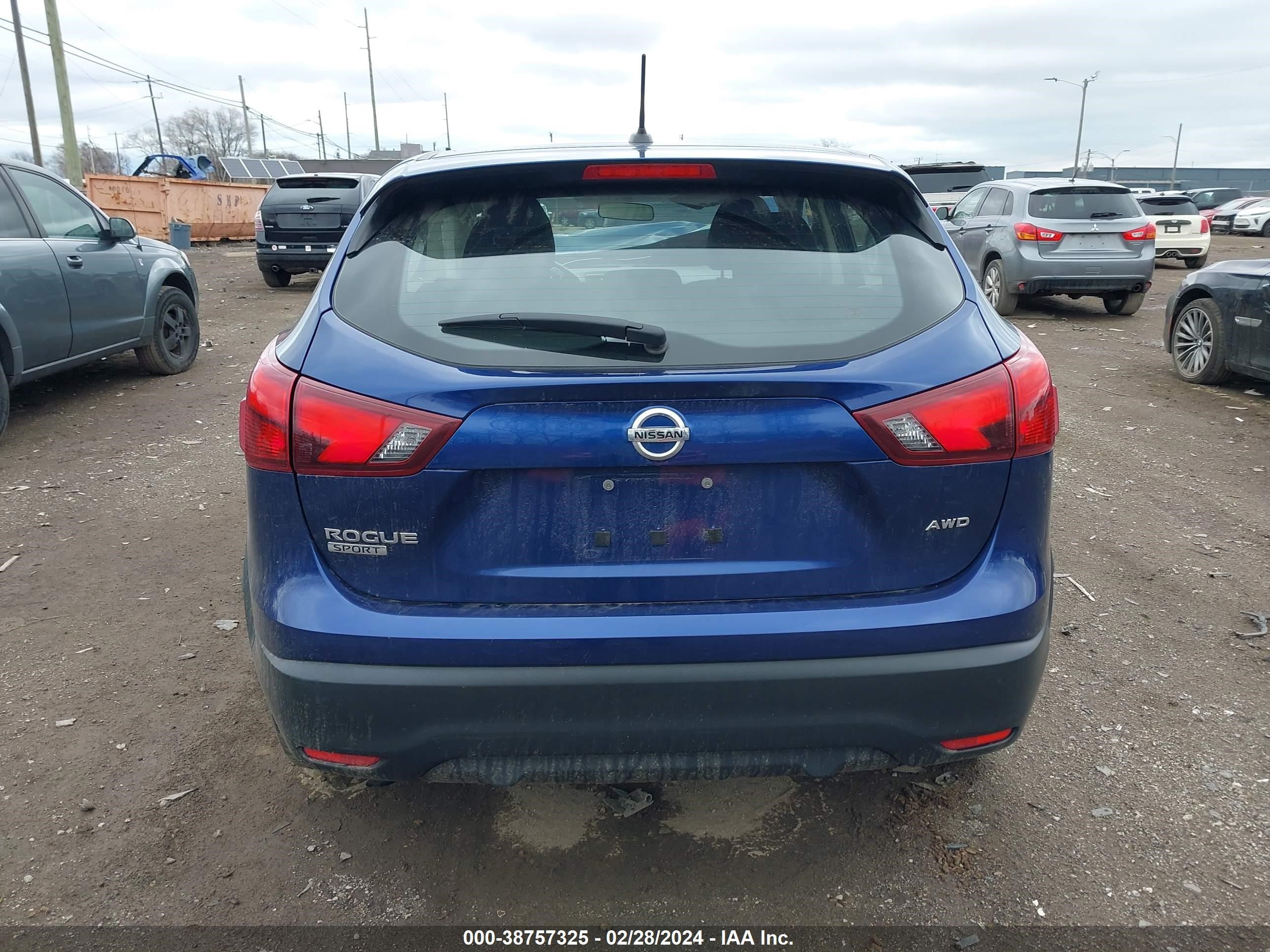 Photo 15 VIN: JN1BJ1CR4KW326022 - NISSAN ROGUE 