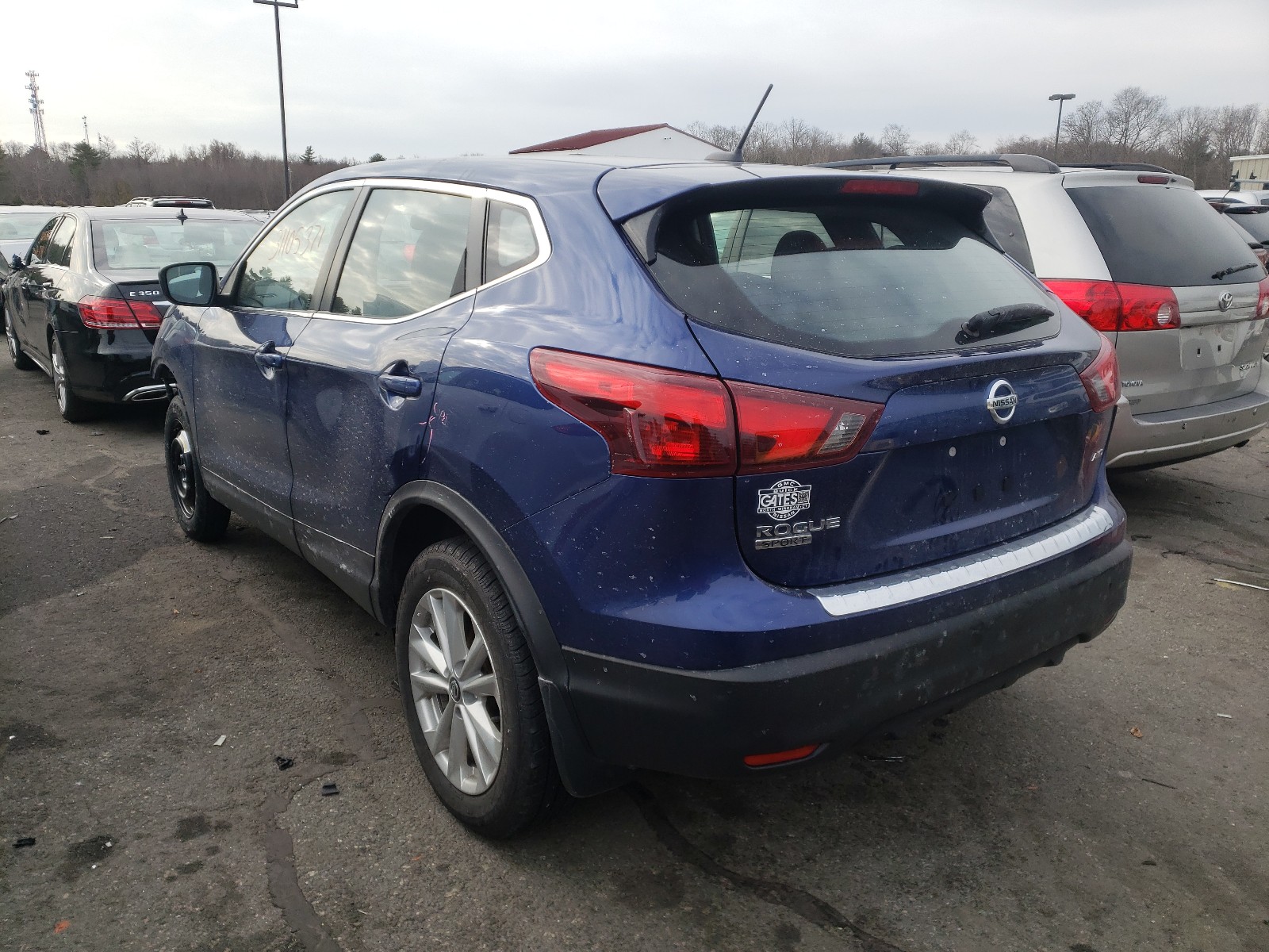 Photo 2 VIN: JN1BJ1CR4KW326750 - NISSAN ROGUE SPOR 