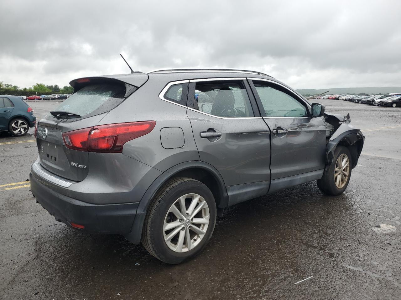 Photo 2 VIN: JN1BJ1CR5HW111483 - NISSAN ROGUE 