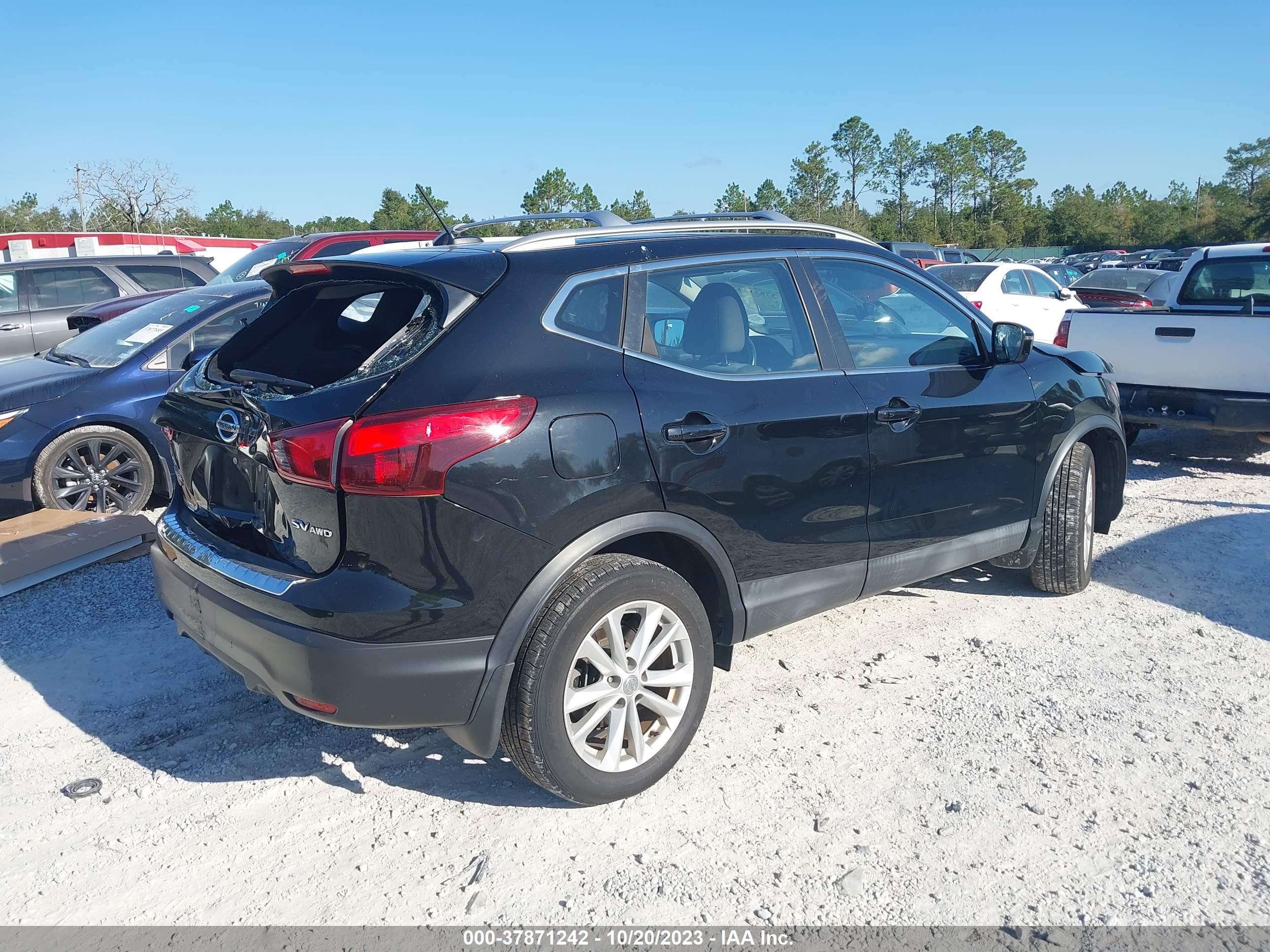 Photo 3 VIN: JN1BJ1CR5HW118840 - NISSAN ROGUE 