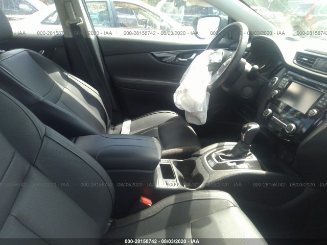 Photo 4 VIN: JN1BJ1CR5JW202050 - NISSAN ROGUE 