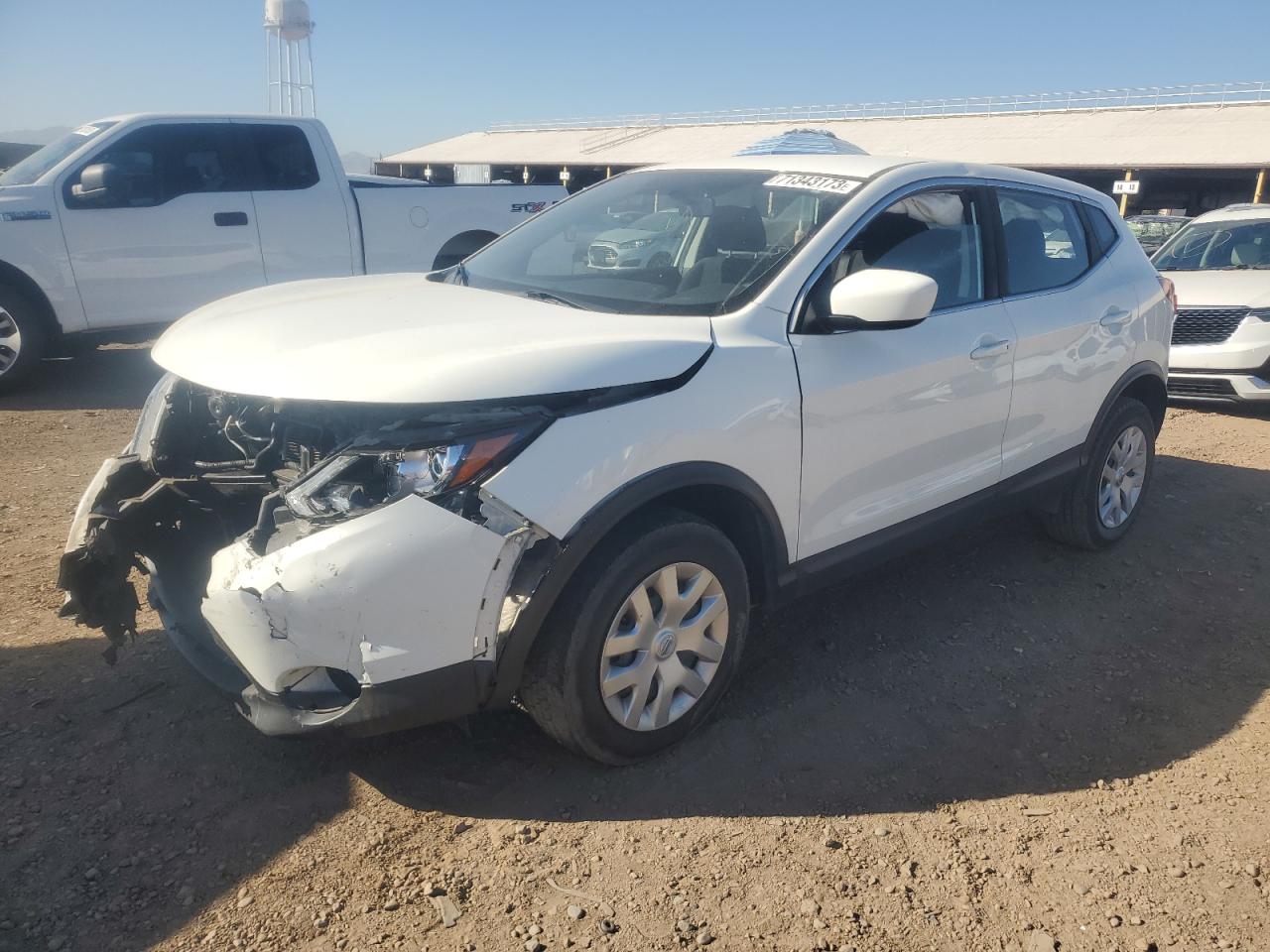 Photo 0 VIN: JN1BJ1CR5JW257453 - NISSAN ROGUE 