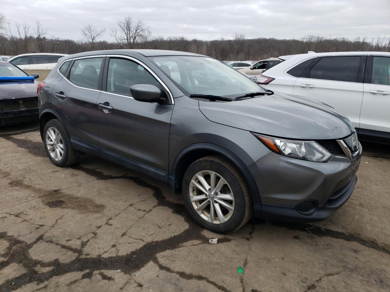 Photo 3 VIN: JN1BJ1CR5JW266850 - NISSAN ROGUE 