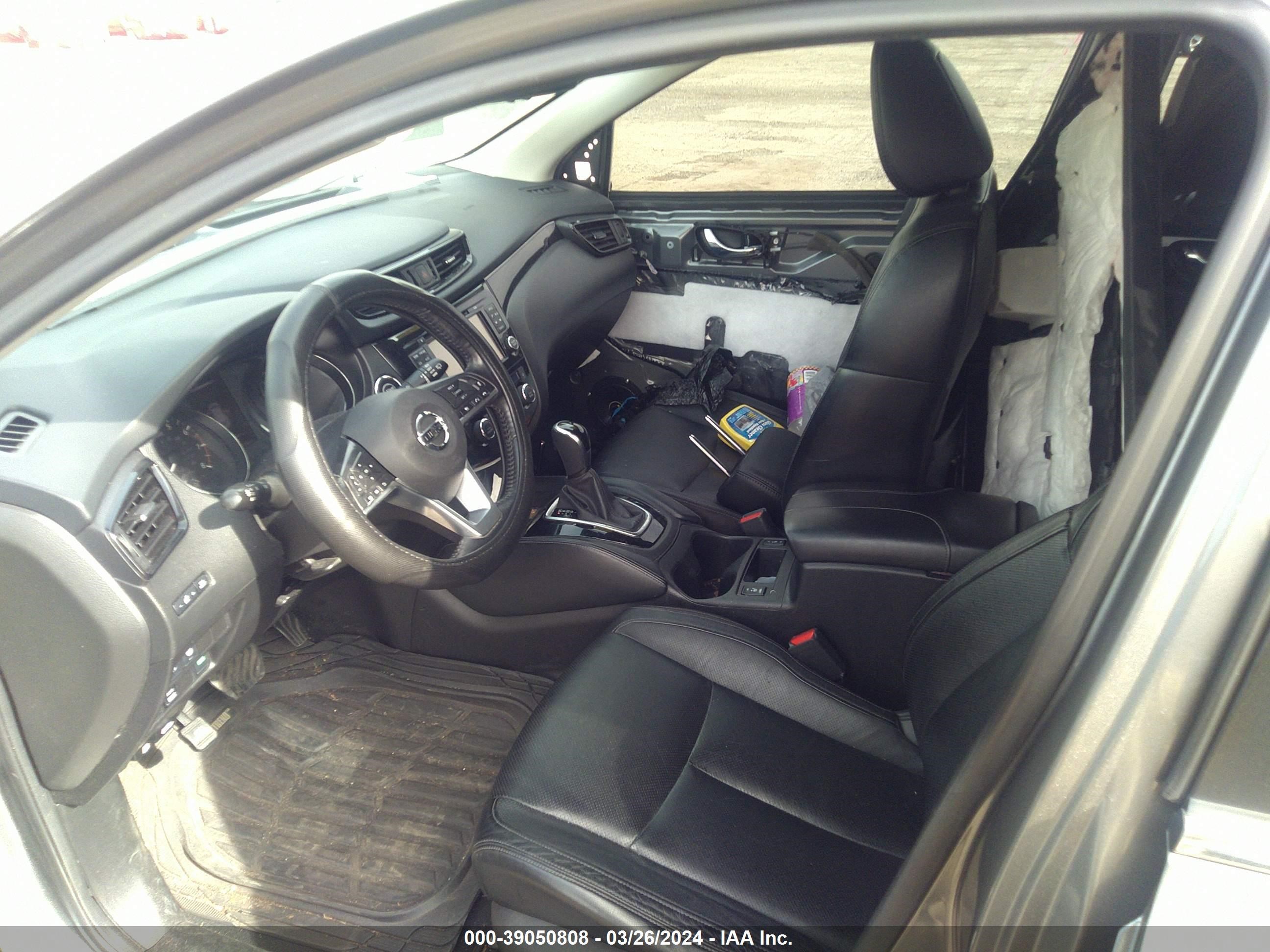 Photo 4 VIN: JN1BJ1CR6HW134609 - NISSAN ROGUE 