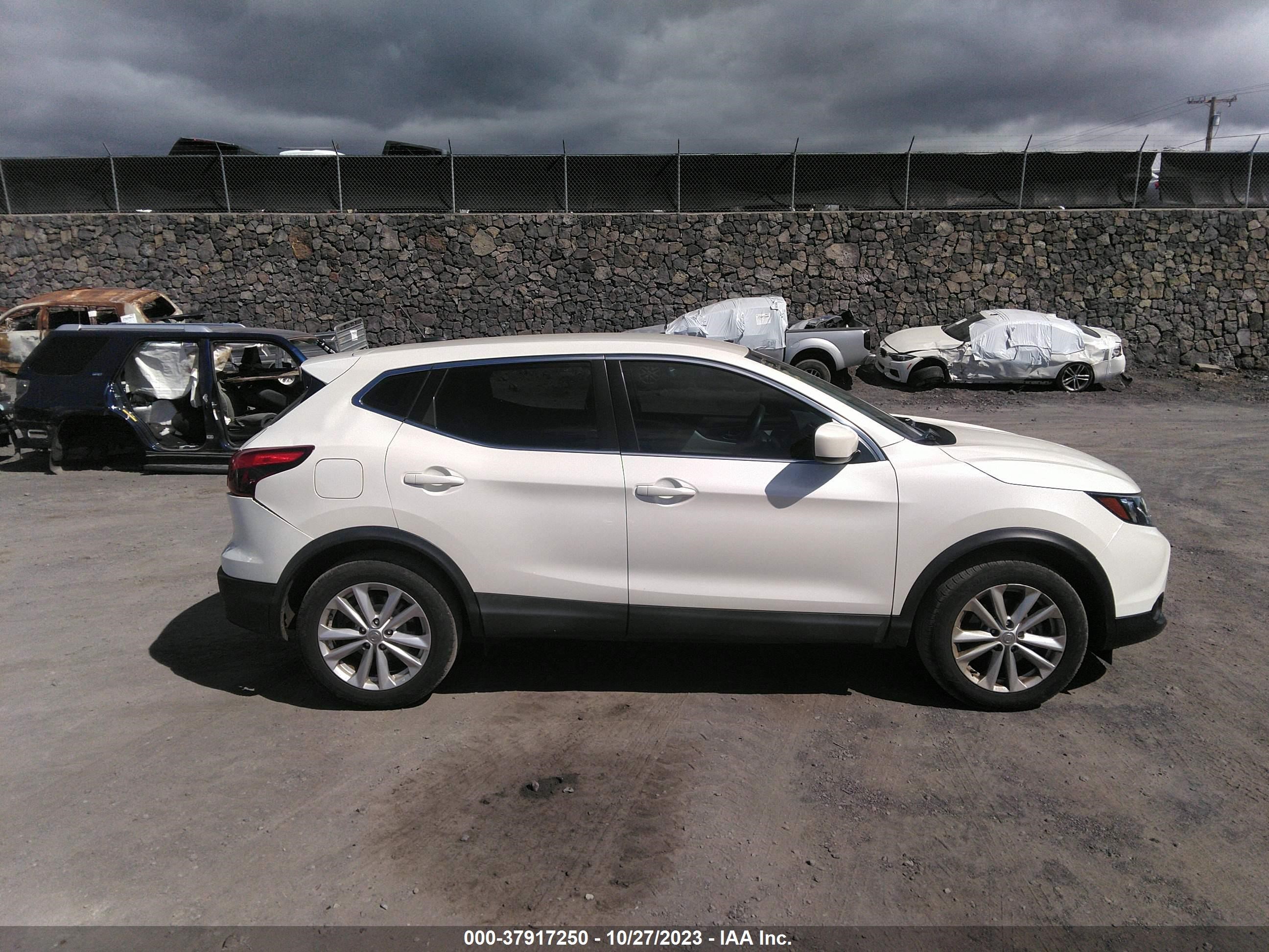 Photo 12 VIN: JN1BJ1CR6HW136876 - NISSAN ROGUE SPORT 