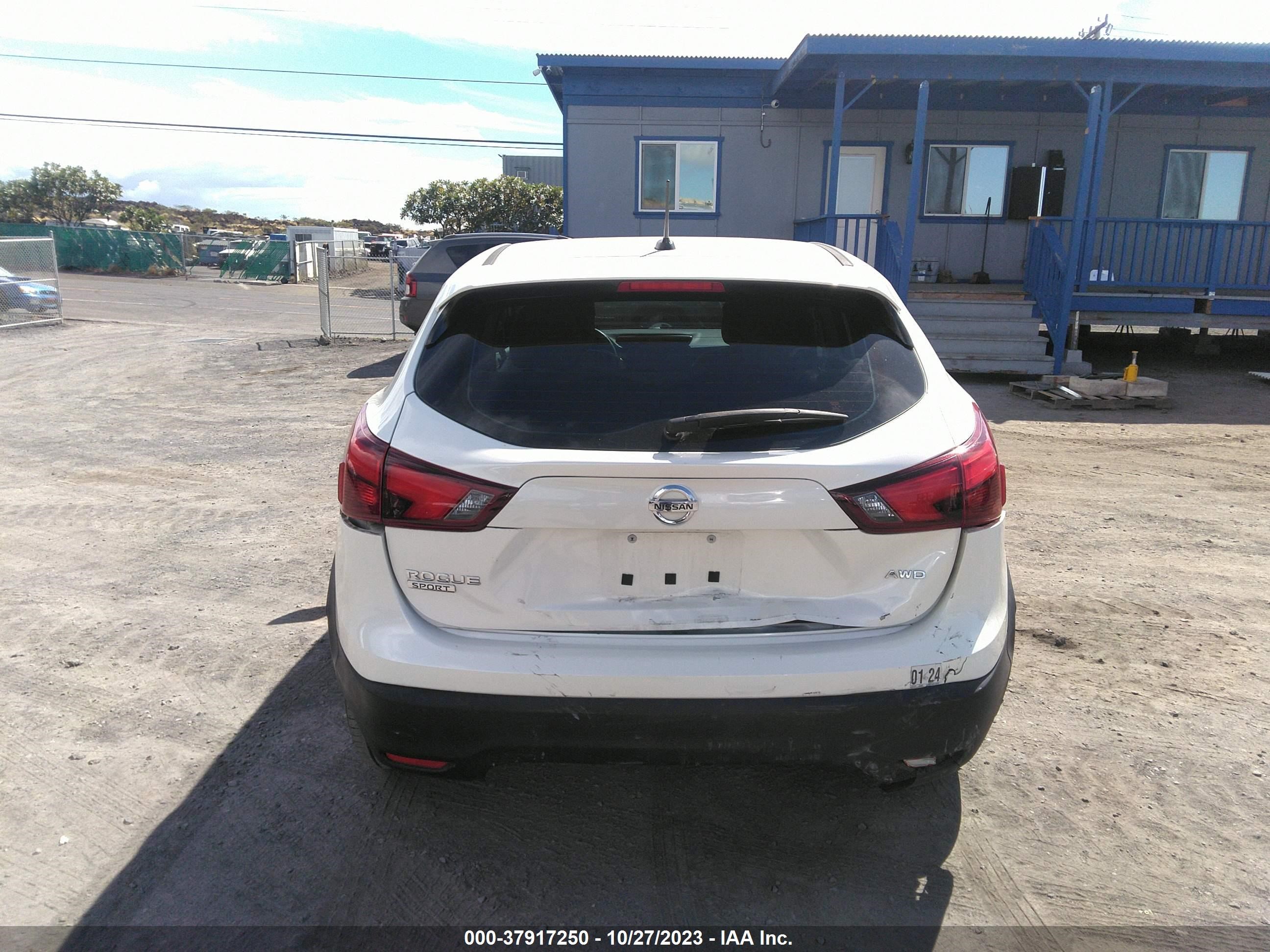 Photo 5 VIN: JN1BJ1CR6HW136876 - NISSAN ROGUE SPORT 