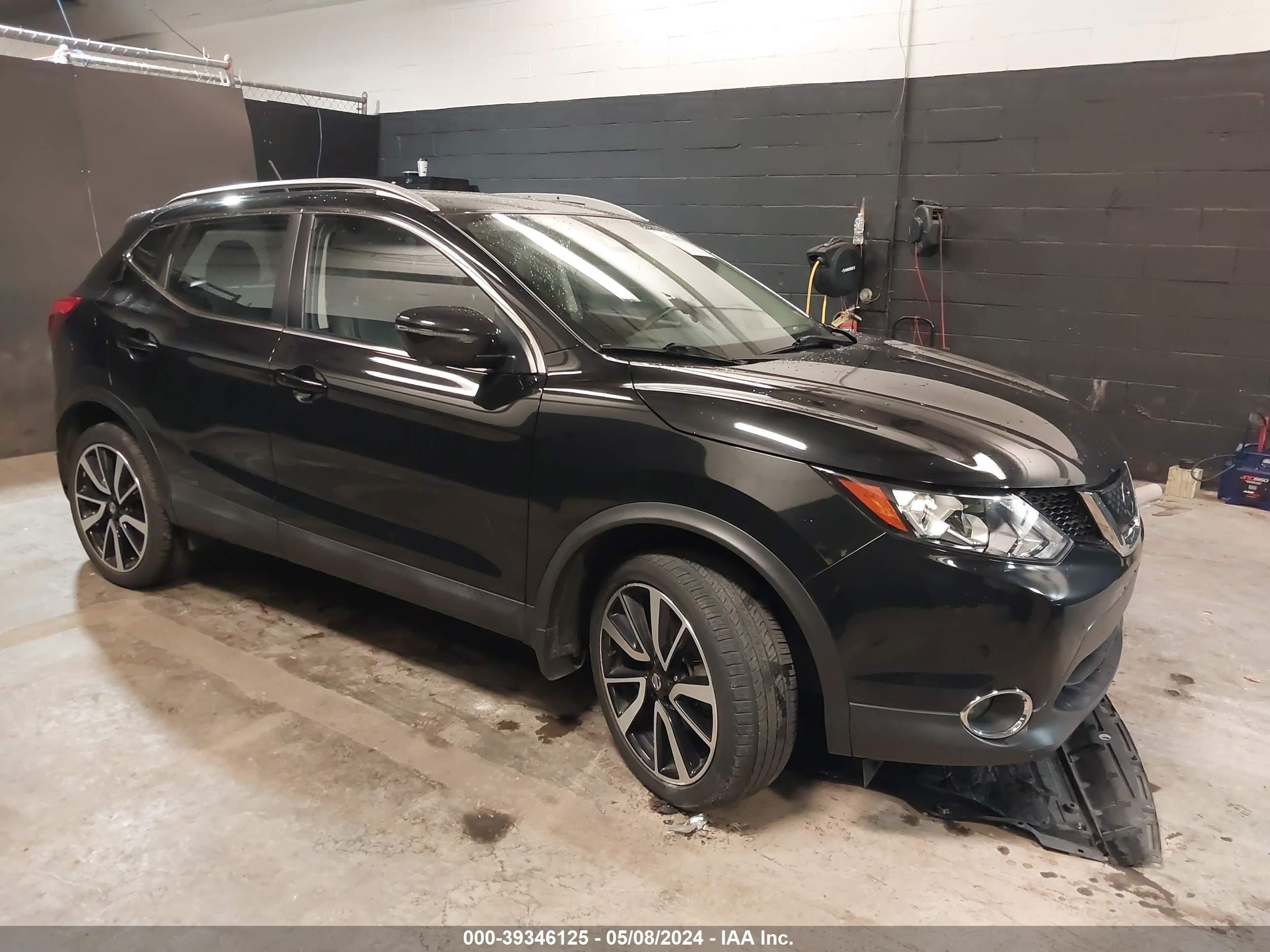 Photo 0 VIN: JN1BJ1CR6JW203059 - NISSAN ROGUE 