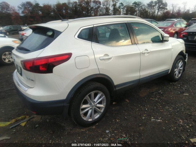 Photo 3 VIN: JN1BJ1CR7HW116880 - NISSAN ROGUE SPORT 