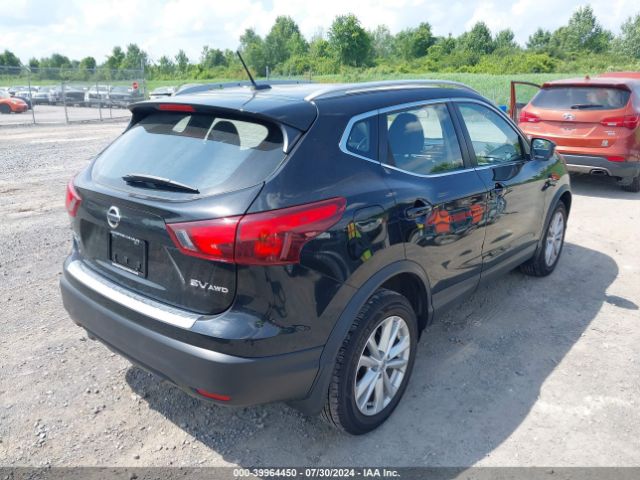 Photo 3 VIN: JN1BJ1CR7JW253842 - NISSAN ROGUE SPORT 