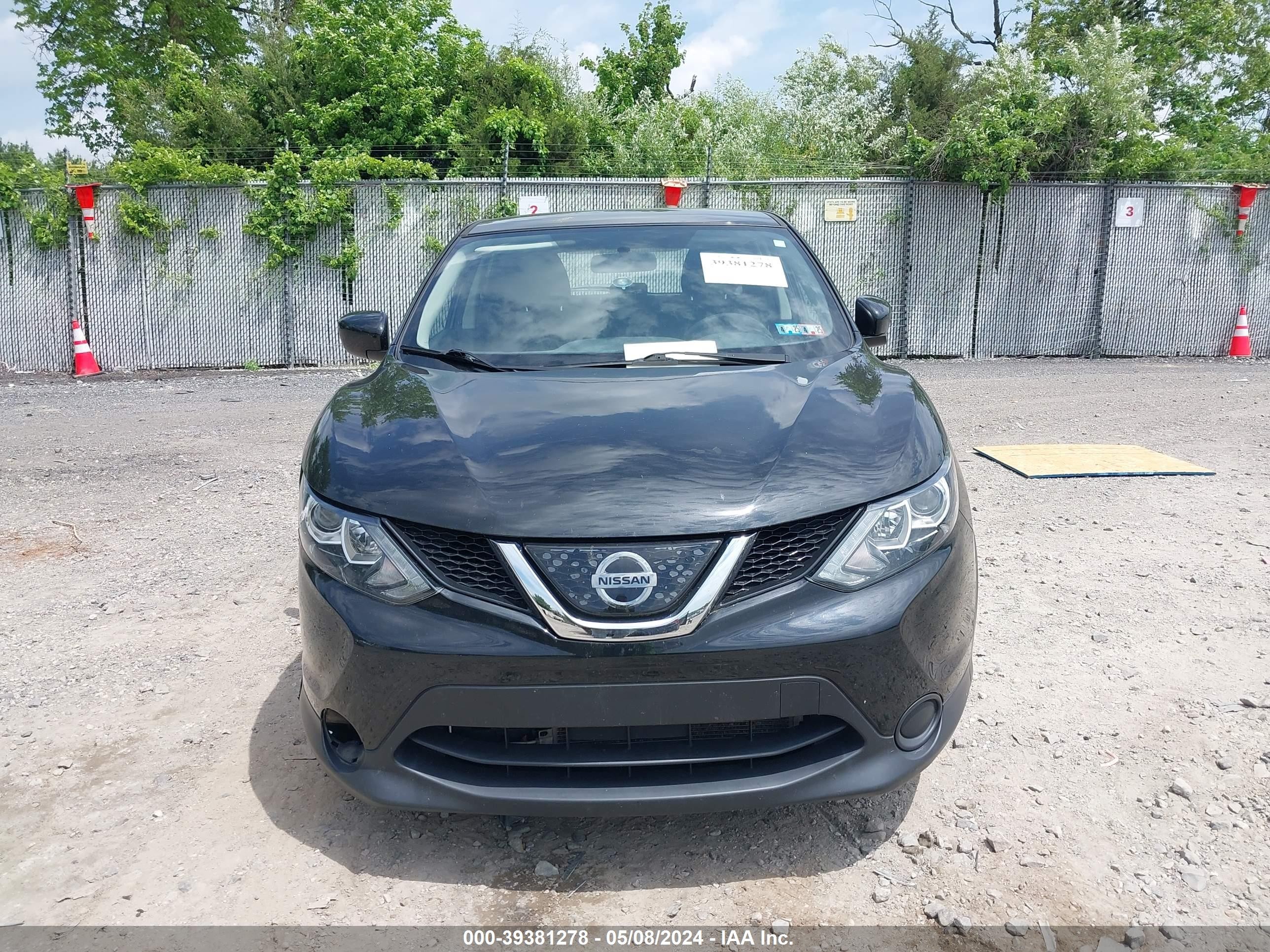 Photo 11 VIN: JN1BJ1CR7JW285285 - NISSAN ROGUE 