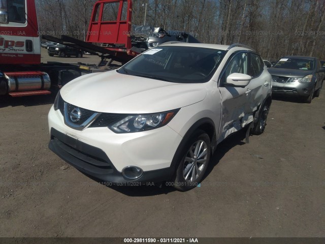 Photo 1 VIN: JN1BJ1CR8HW127807 - NISSAN ROGUE SPORT 