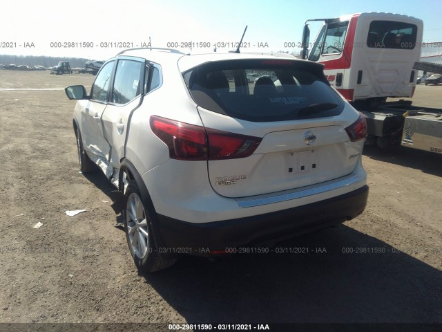 Photo 2 VIN: JN1BJ1CR8HW127807 - NISSAN ROGUE SPORT 