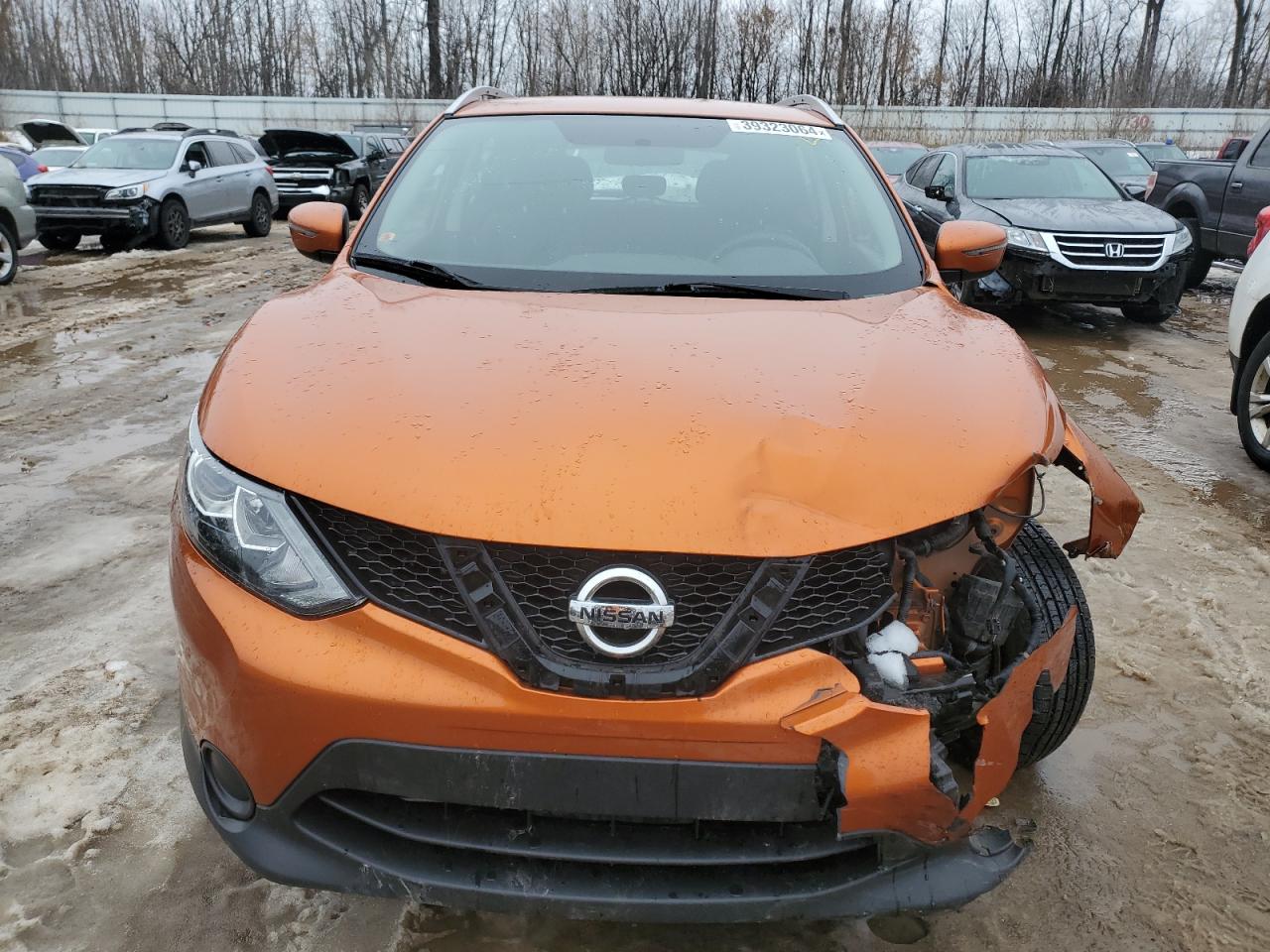 Photo 4 VIN: JN1BJ1CR8HW133705 - NISSAN ROGUE 