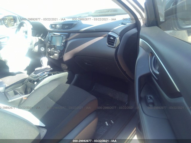 Photo 4 VIN: JN1BJ1CR8KW627845 - NISSAN ROGUE SPORT 