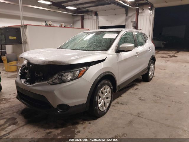 Photo 1 VIN: JN1BJ1CR9JW256628 - NISSAN ROGUE SPORT 