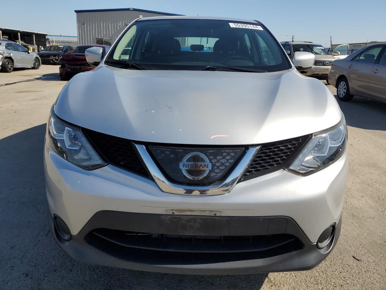 Photo 4 VIN: JN1BJ1CR9JW259576 - NISSAN ROGUE 