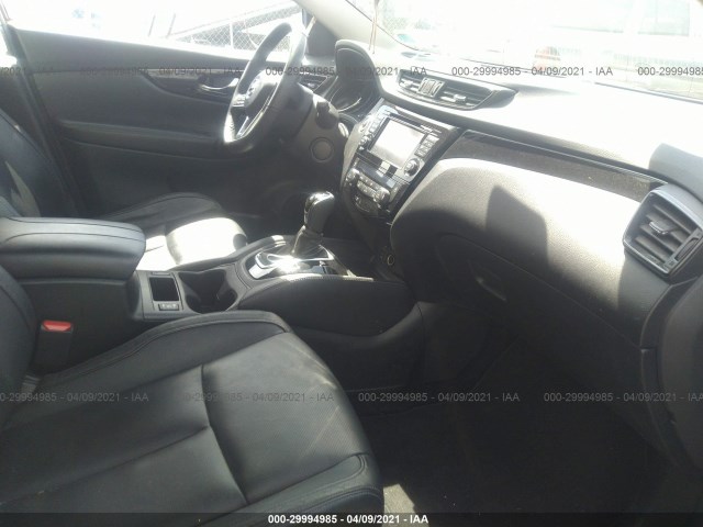 Photo 4 VIN: JN1BJ1CR9JW280363 - NISSAN ROGUE 