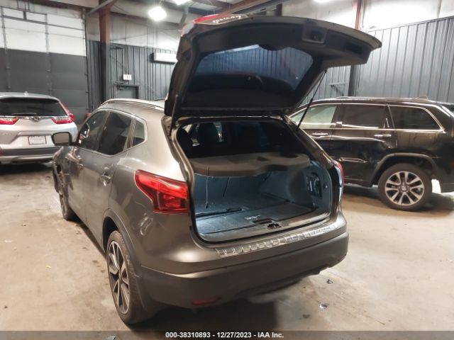 Photo 2 VIN: JN1BJ1CR9JW293940 - NISSAN ROGUE SPORT 