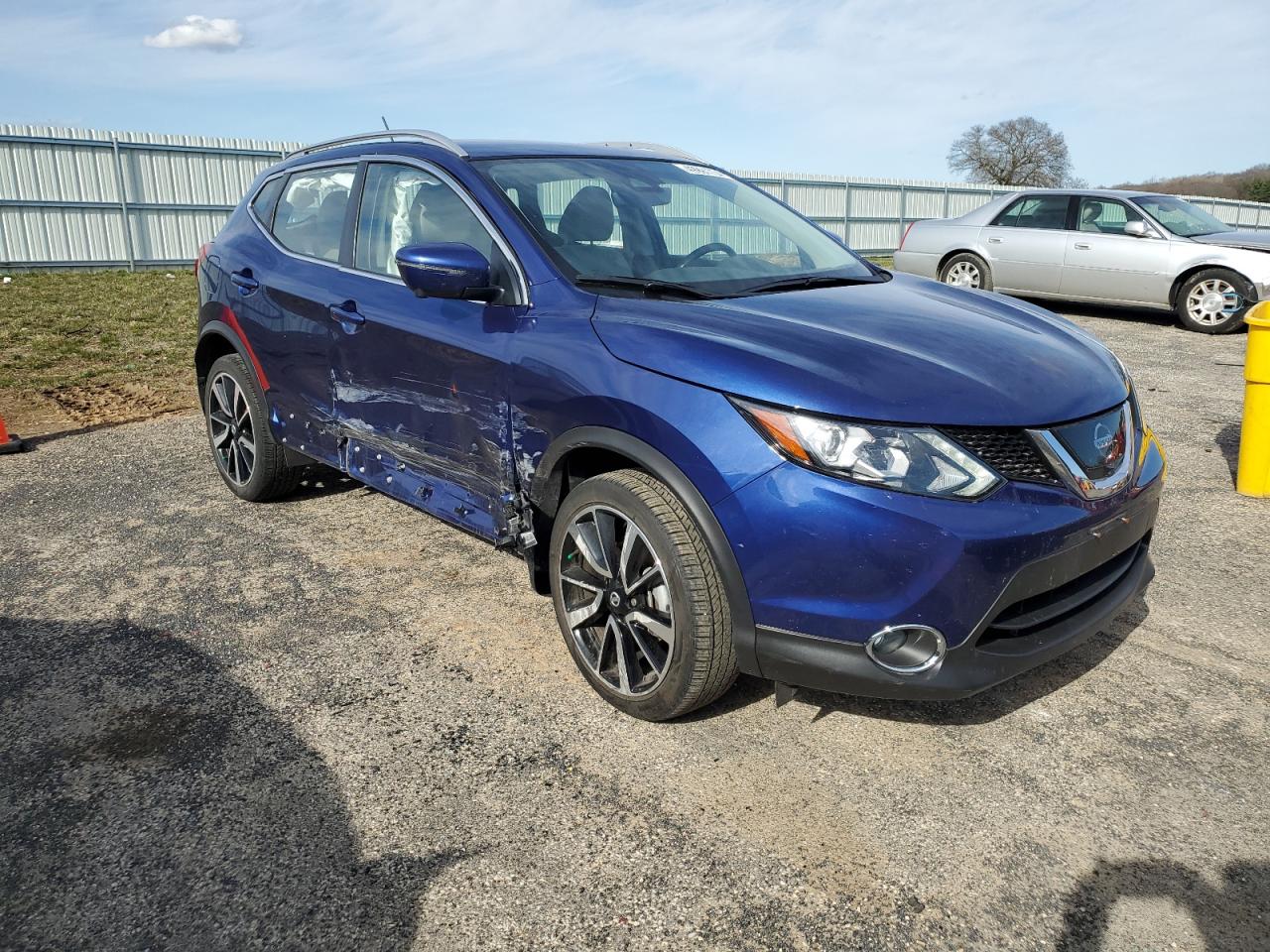 Photo 3 VIN: JN1BJ1CRXHW105064 - NISSAN ROGUE 