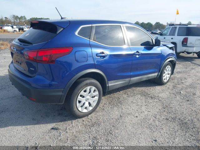 Photo 3 VIN: JN1BJ1CRXJW262082 - NISSAN ROGUE SPORT 