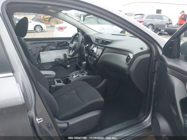 Photo 4 VIN: JN1BJ1CRXJW266469 - NISSAN ROGUE SPORT 