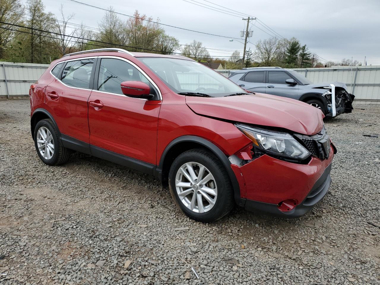 Photo 3 VIN: JN1BJ1CRXJW290285 - NISSAN ROGUE 