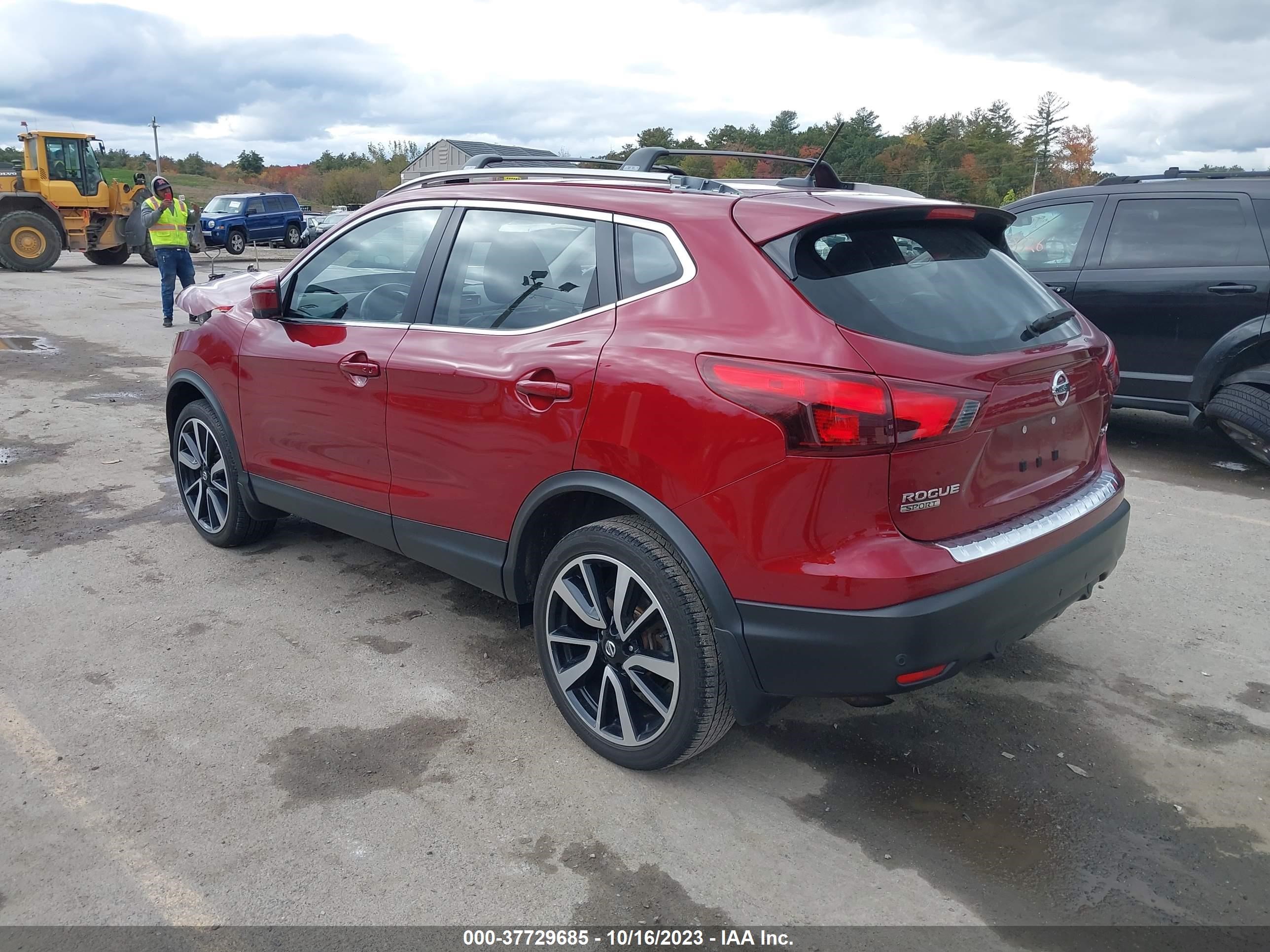 Photo 2 VIN: JN1BJ1CRXKW352396 - NISSAN ROGUE SPORT 