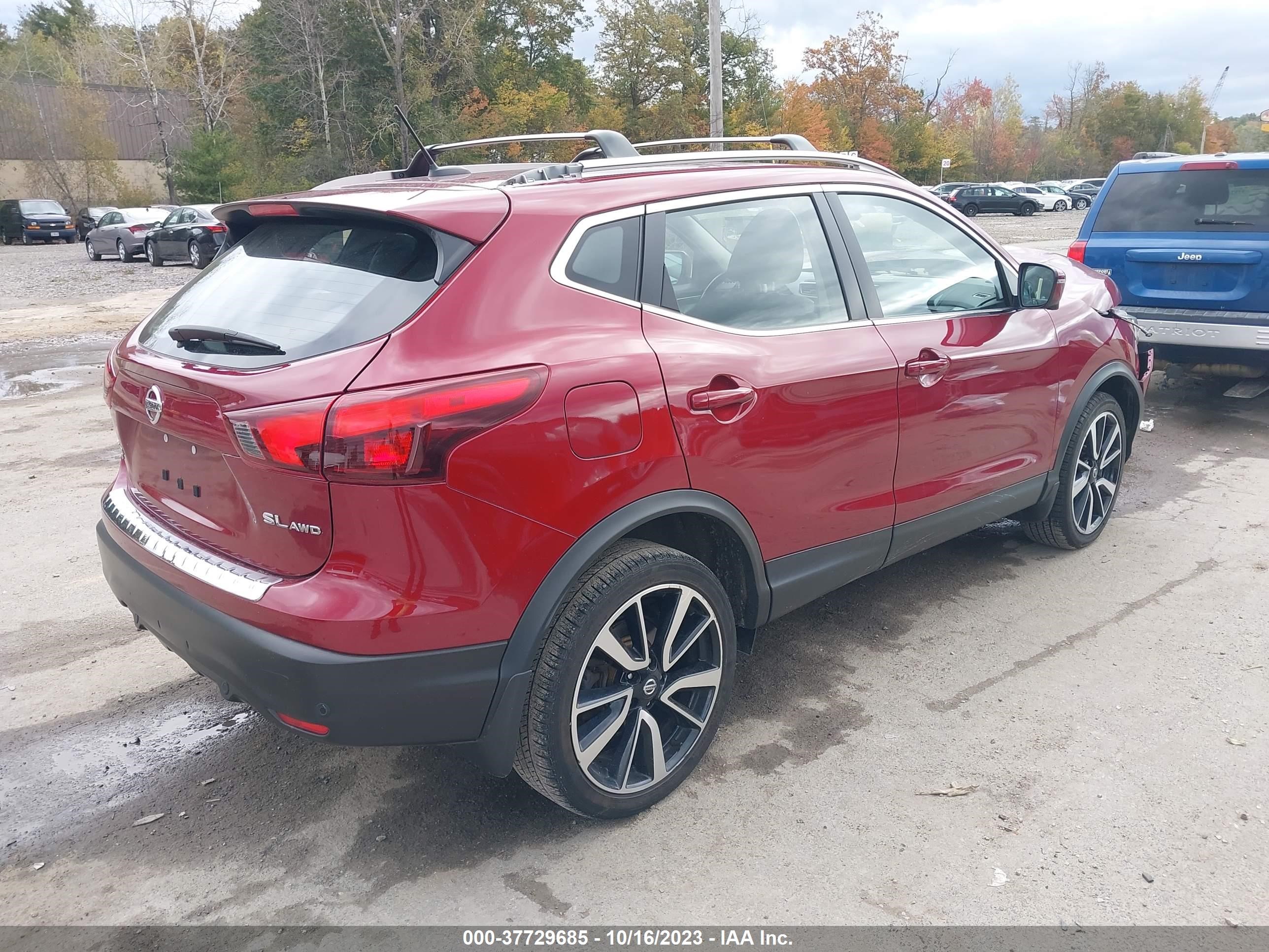 Photo 3 VIN: JN1BJ1CRXKW352396 - NISSAN ROGUE SPORT 