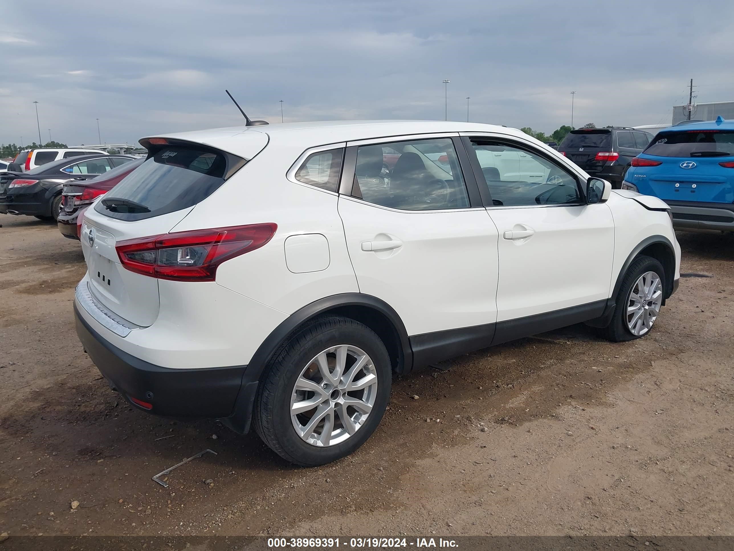 Photo 3 VIN: JN1BJ1CV0LW266724 - NISSAN ROGUE 