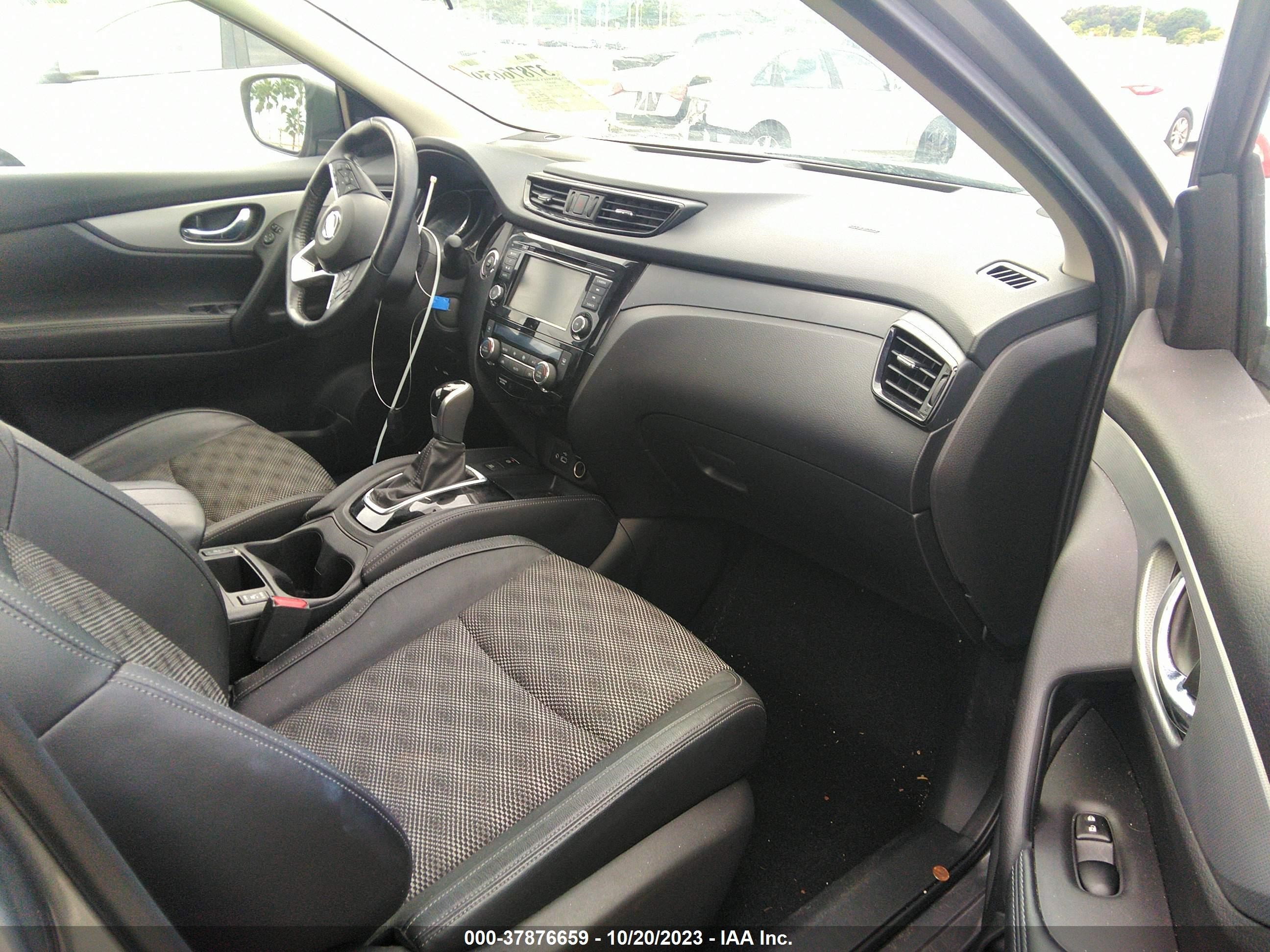 Photo 4 VIN: JN1BJ1CV2LW276395 - NISSAN ROGUE 