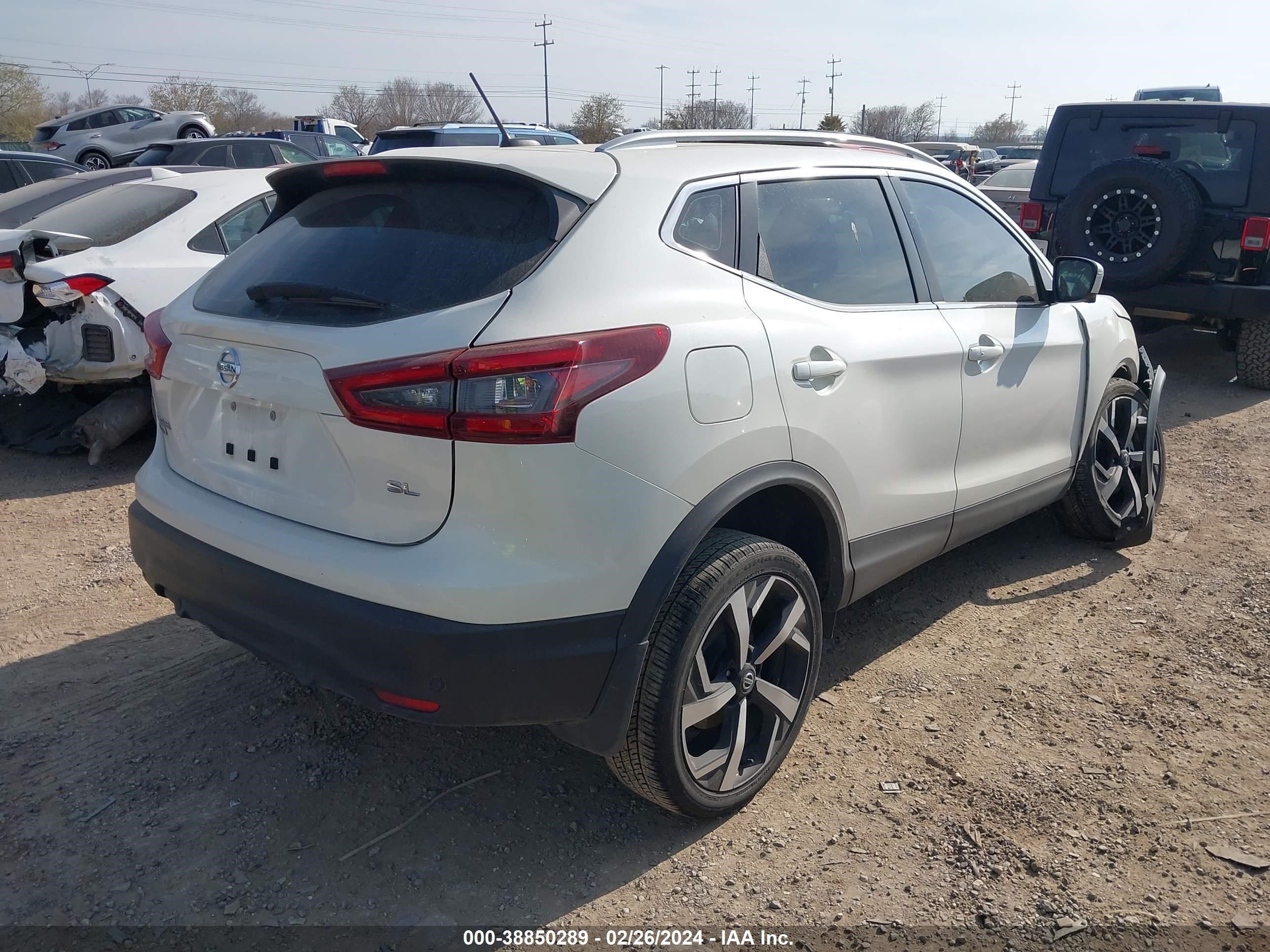 Photo 3 VIN: JN1BJ1CV2NW347873 - NISSAN ROGUE 