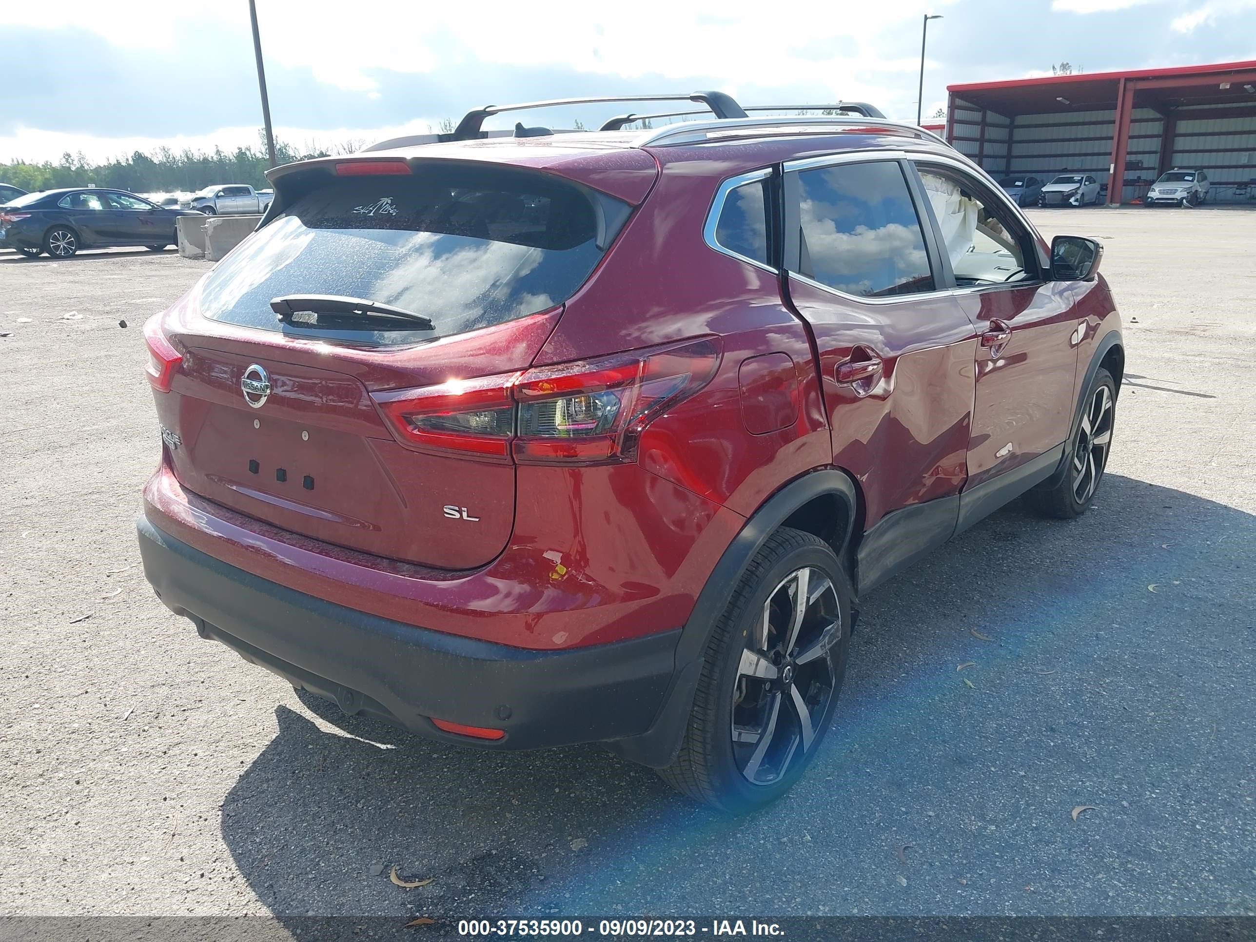 Photo 3 VIN: JN1BJ1CV3MW315772 - NISSAN ROGUE 