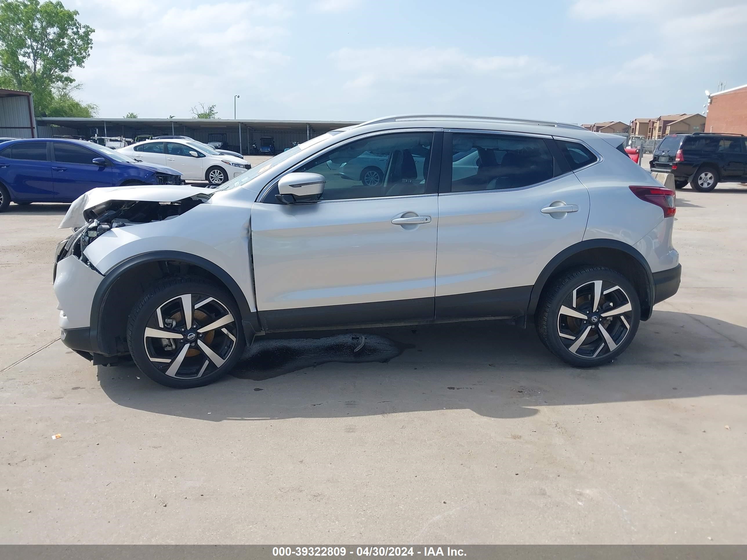 Photo 13 VIN: JN1BJ1CV4MW572083 - NISSAN ROGUE 