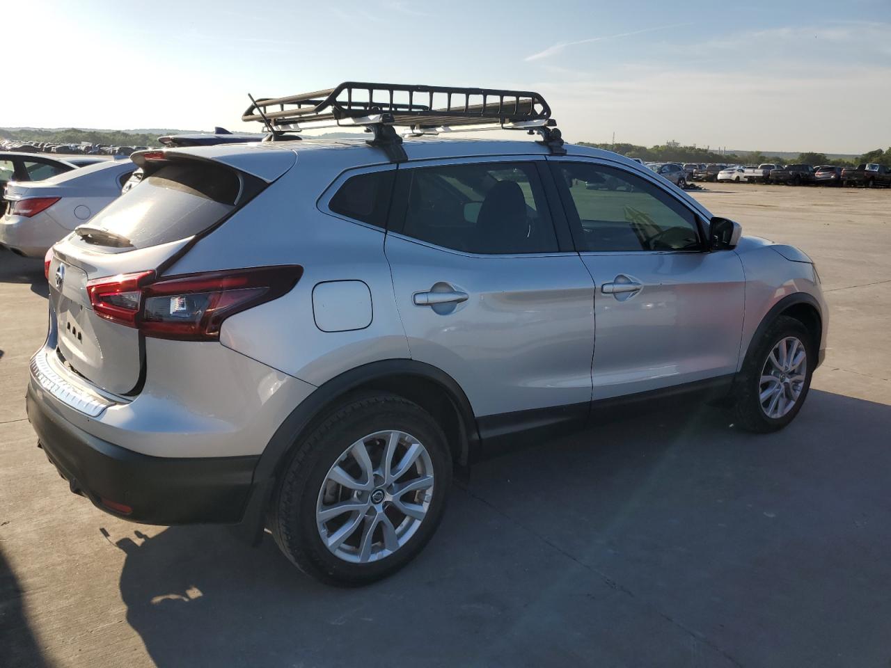 Photo 2 VIN: JN1BJ1CV8LW268575 - NISSAN ROGUE 