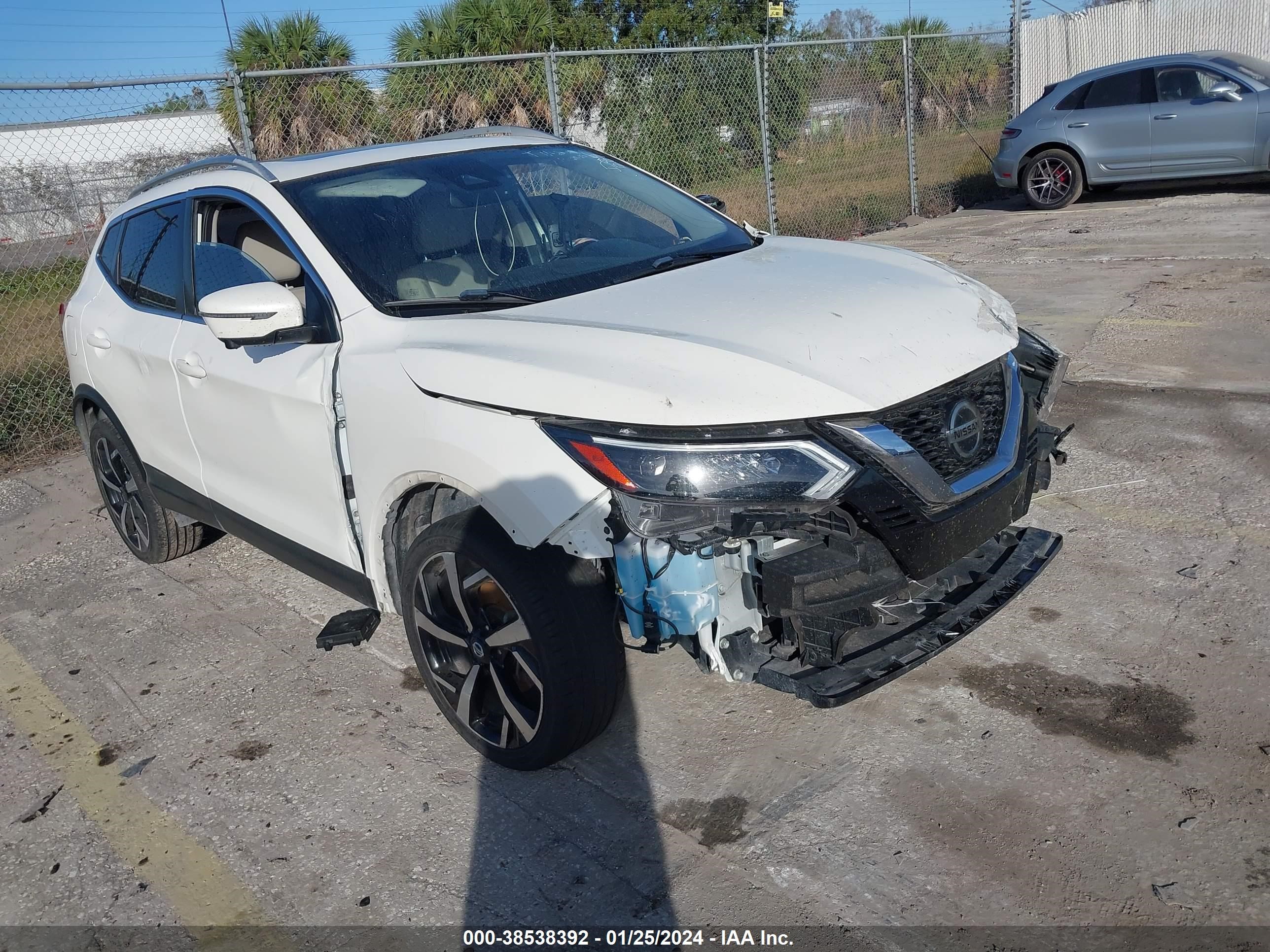 Photo 0 VIN: JN1BJ1CVXLW256735 - NISSAN ROGUE 