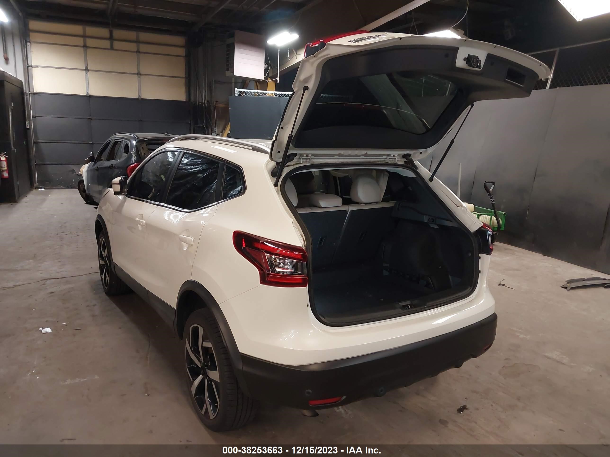 Photo 2 VIN: JN1BJ1CW0LW362412 - NISSAN ROGUE 