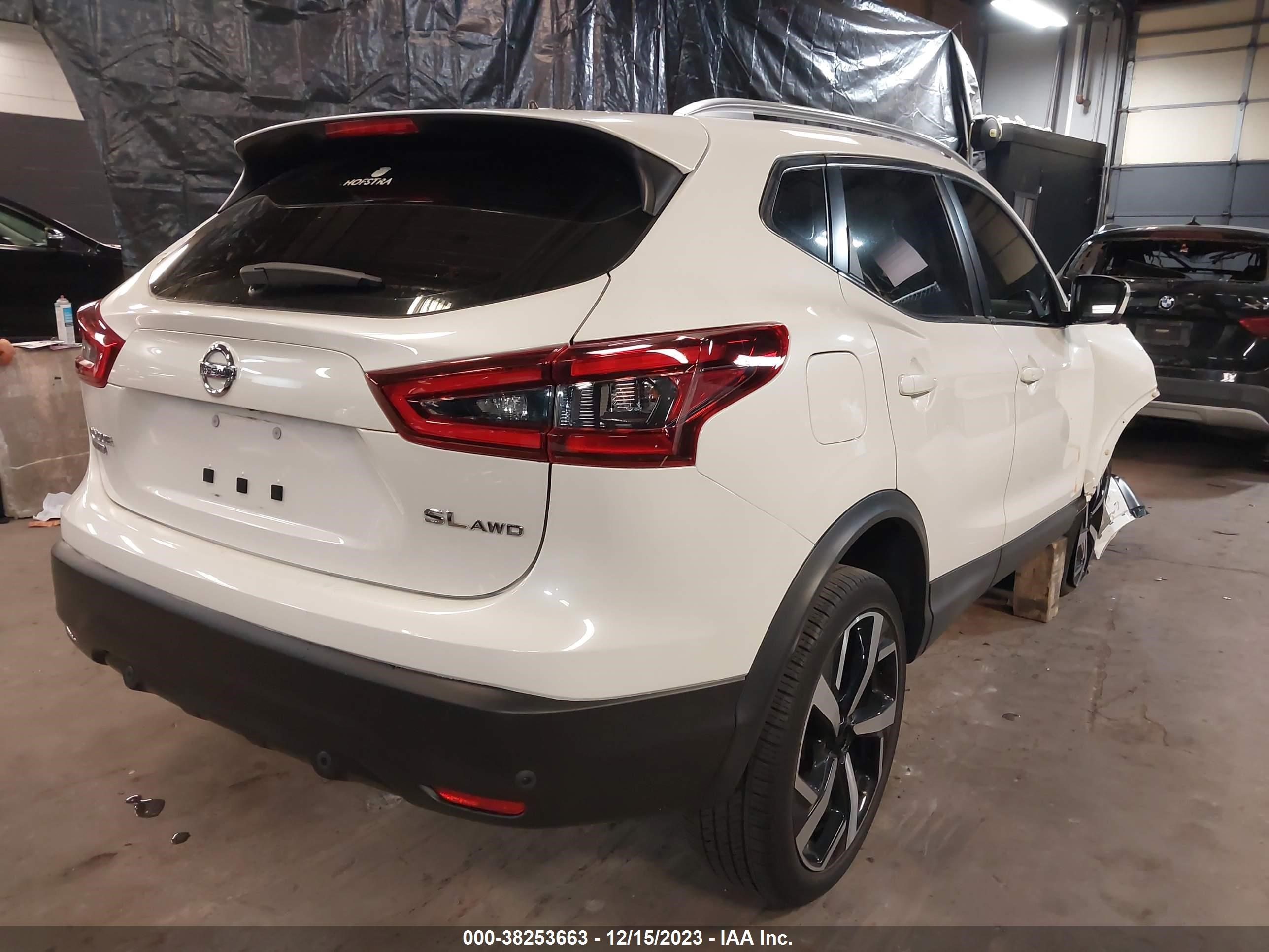 Photo 3 VIN: JN1BJ1CW0LW362412 - NISSAN ROGUE 