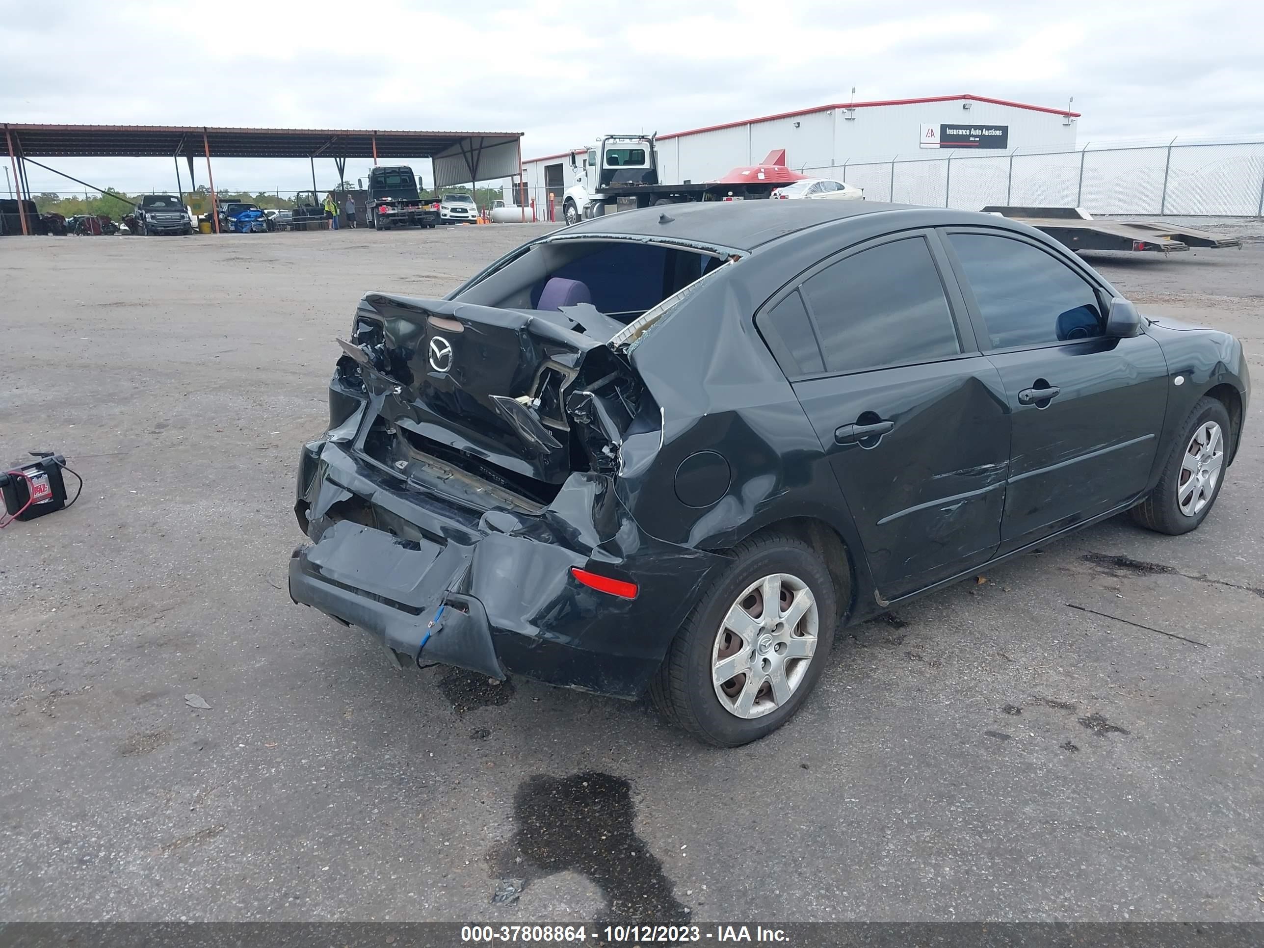 Photo 3 VIN: JN1BK12F181164003 - MAZDA 3 