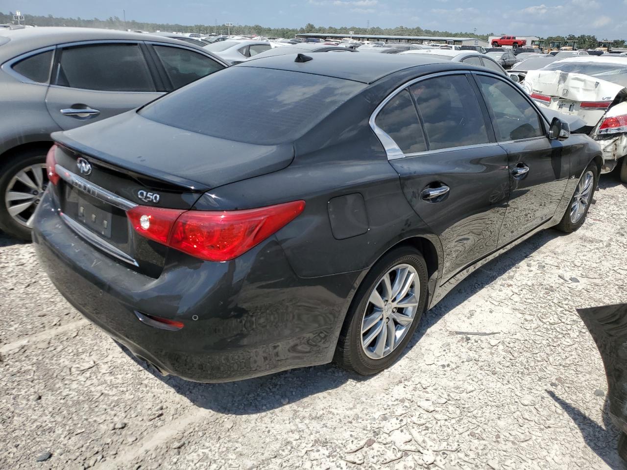 Photo 2 VIN: JN1BV7AP0FM336590 - INFINITI Q50 