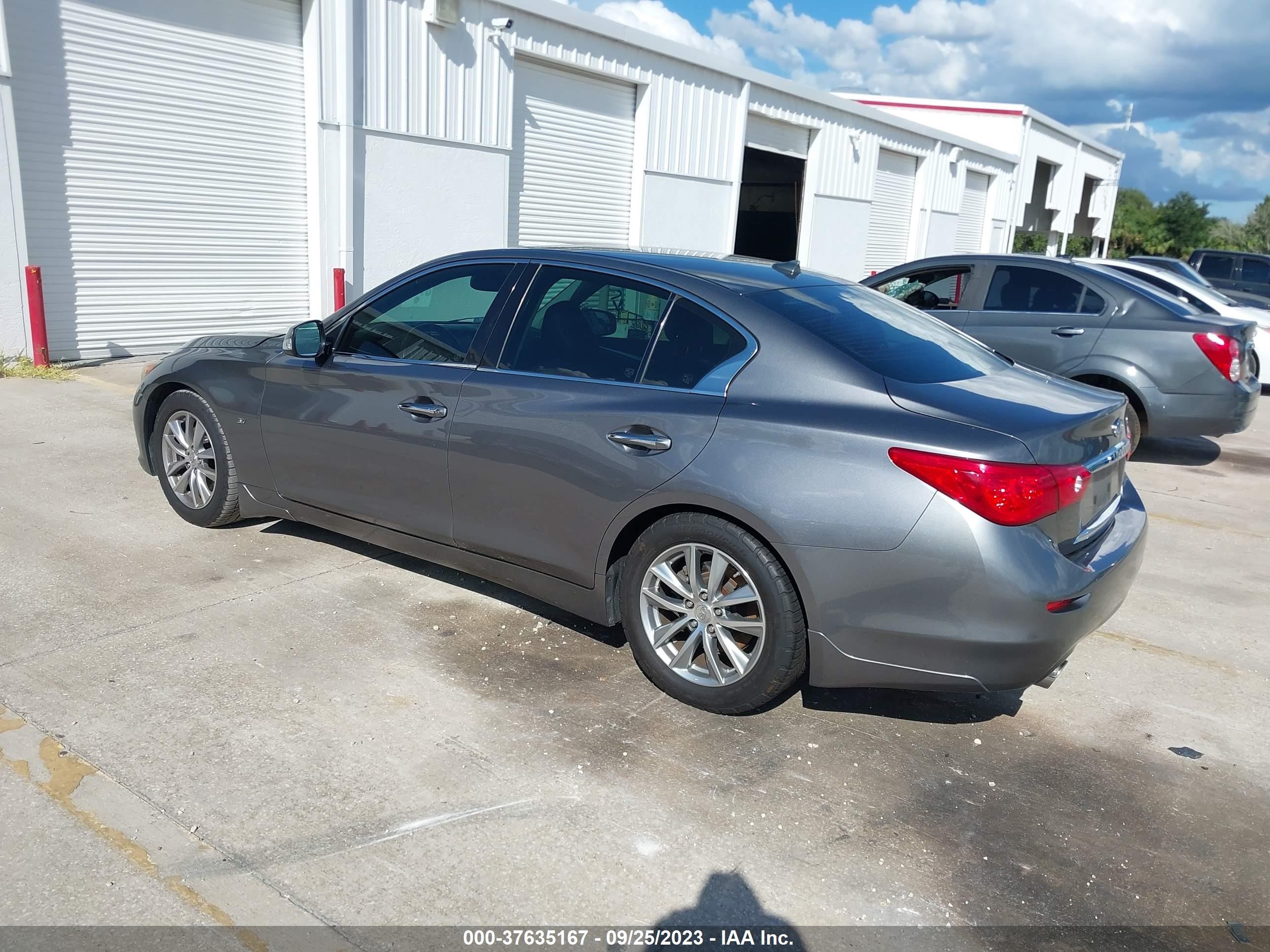 Photo 2 VIN: JN1BV7AP1EM672196 - INFINITI Q50 