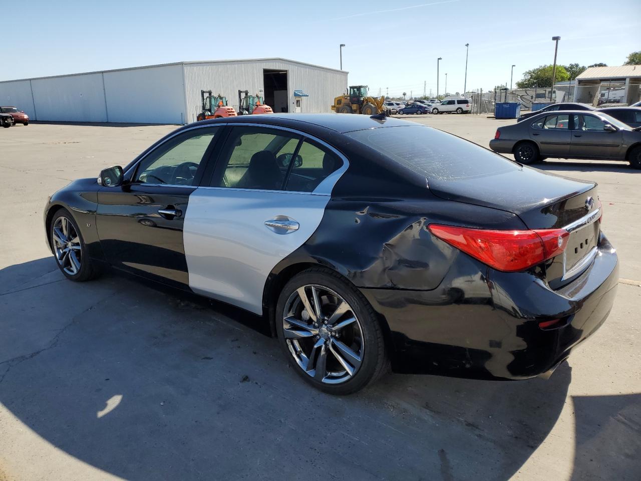 Photo 2 VIN: JN1BV7AP2FM350863 - INFINITI Q50 