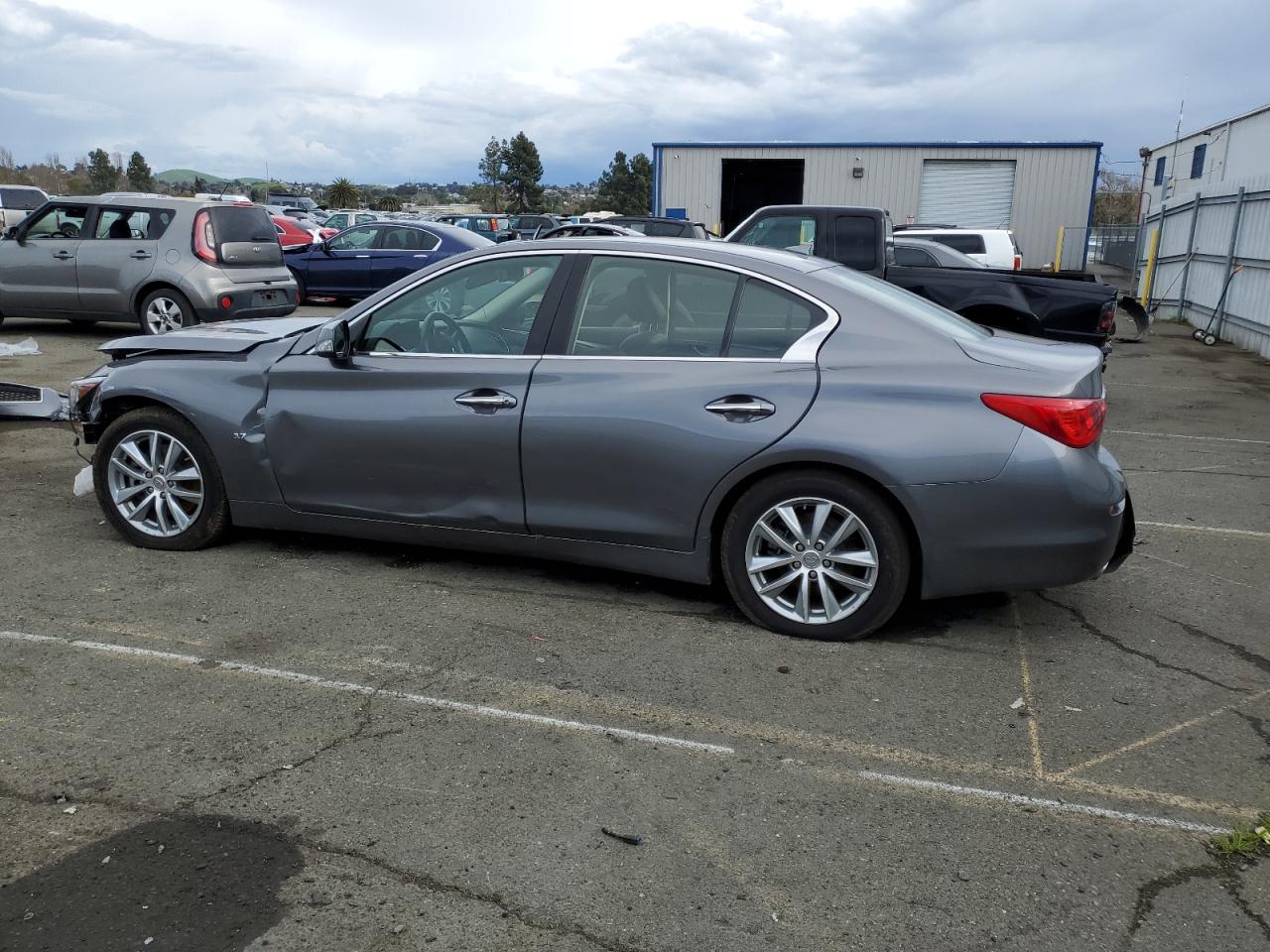 Photo 1 VIN: JN1BV7AP2FM353567 - INFINITI Q50 