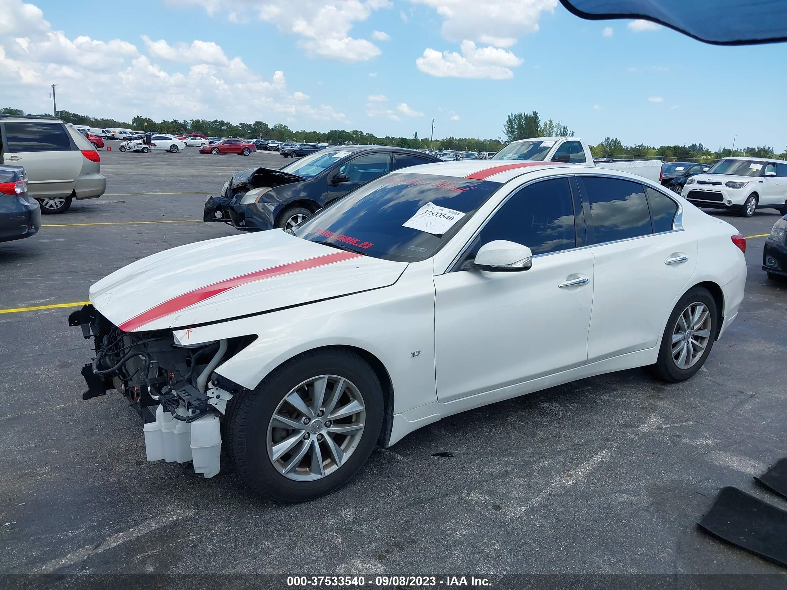 Photo 1 VIN: JN1BV7AP3FM352783 - INFINITI Q50 