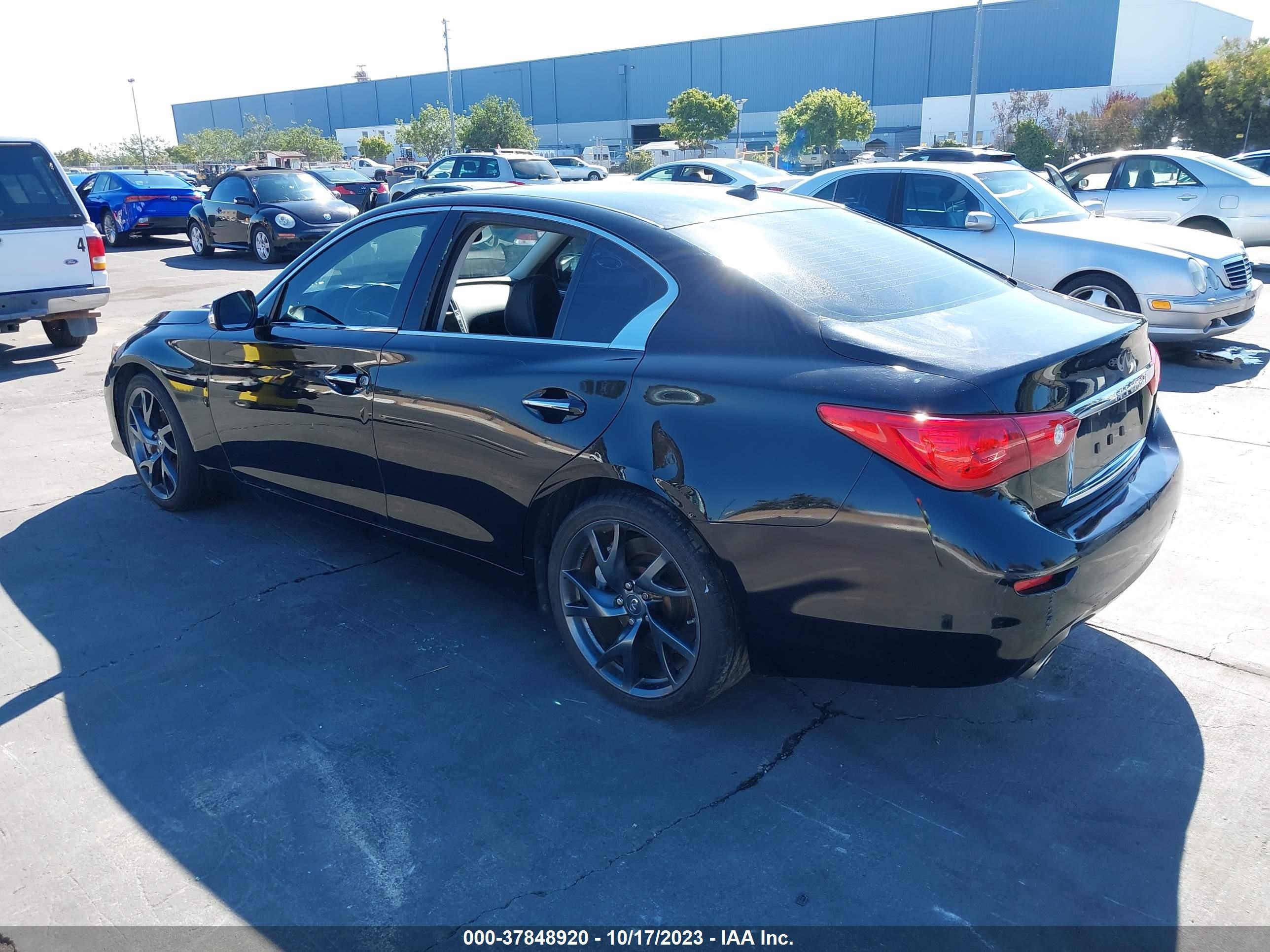 Photo 2 VIN: JN1BV7AP4FM346832 - INFINITI Q50 