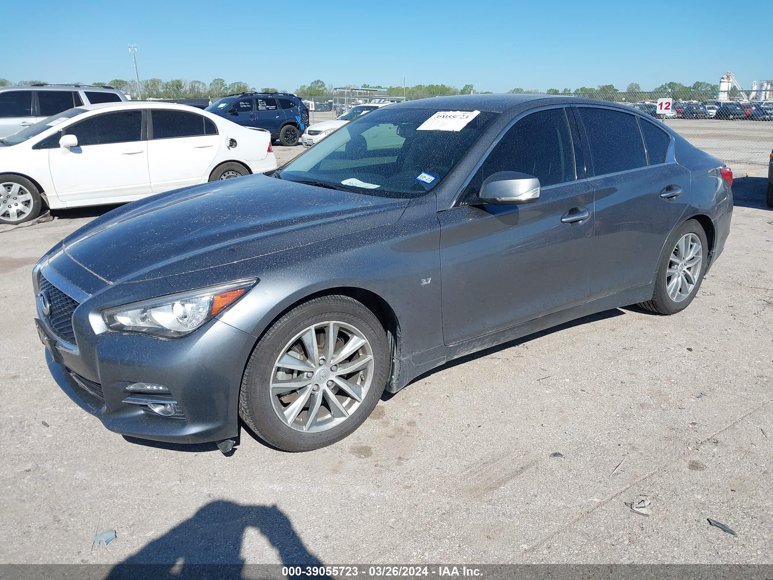 Photo 1 VIN: JN1BV7AP4FM349634 - INFINITI Q50 